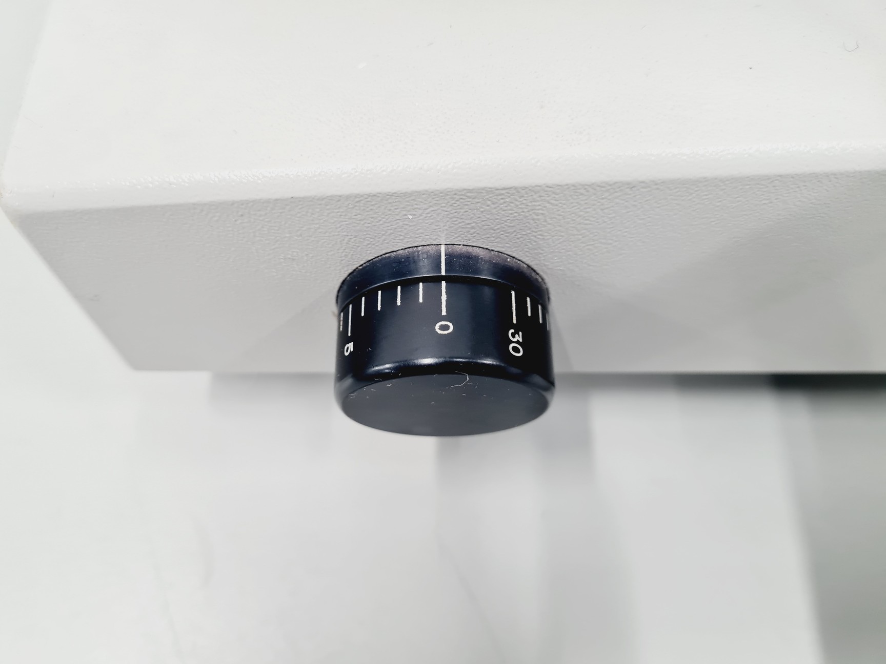 Image of Shandon AS325 Rotary Microtome Lab