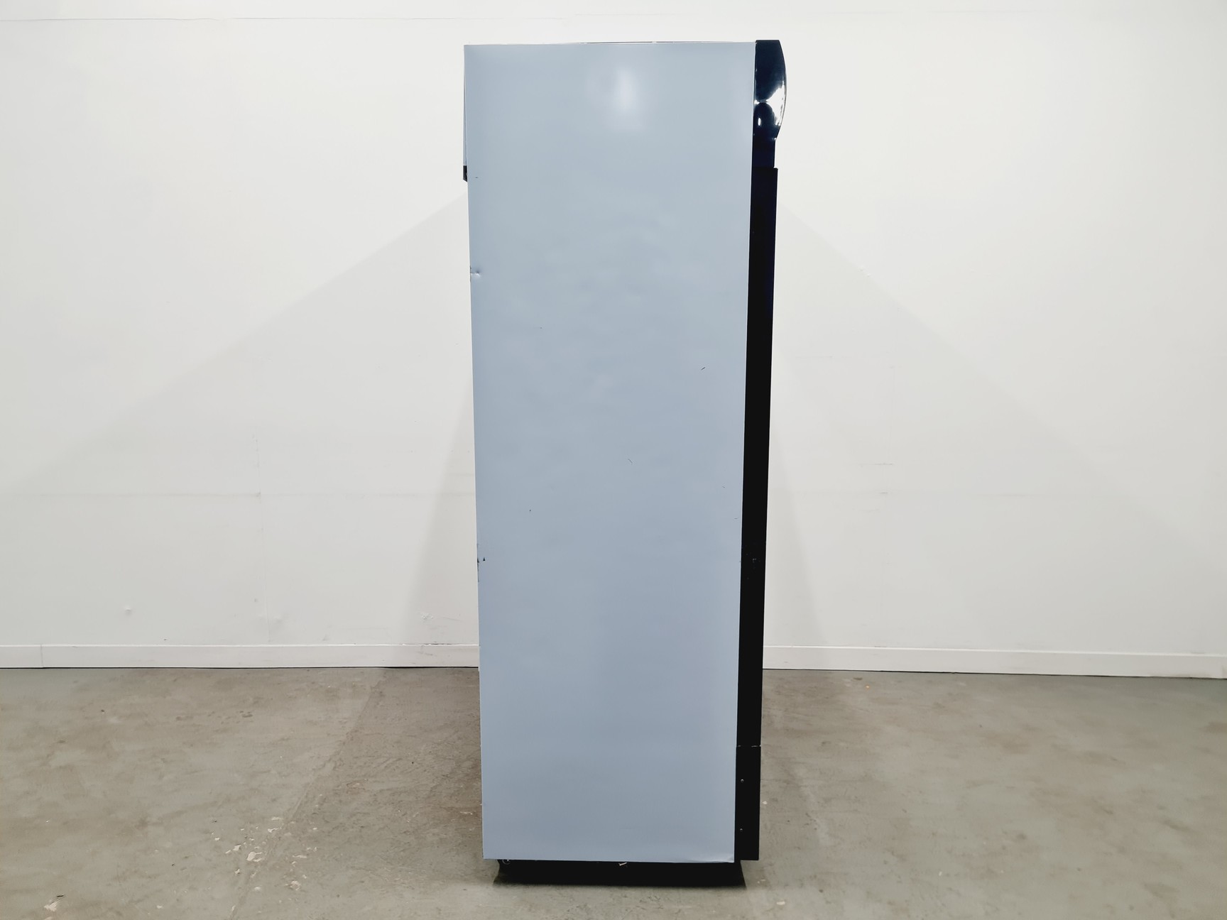 Image of Blizzard BZ-GD900SL Refrigerated Display Cabinet Lab