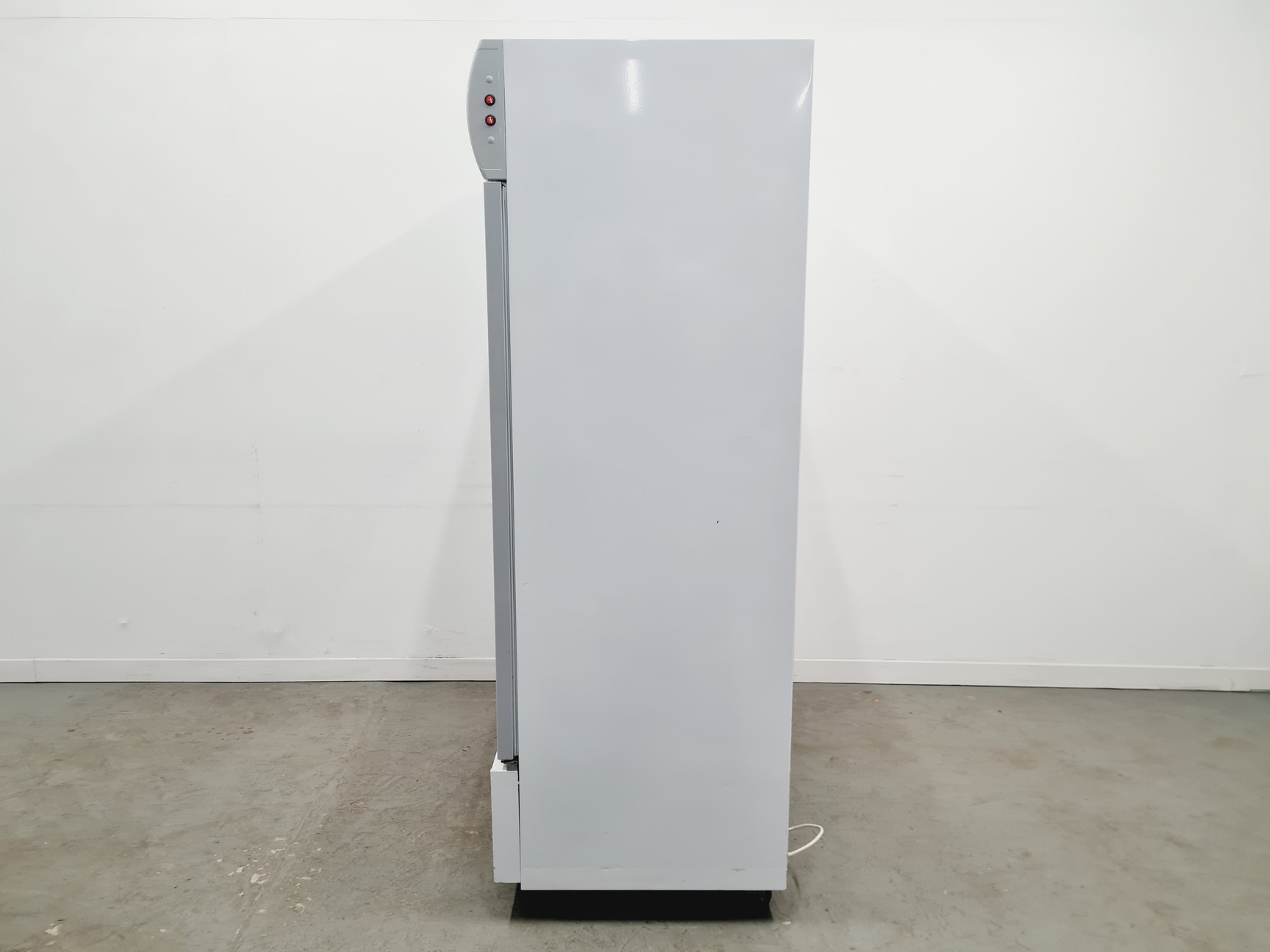 Image of Blizzard GD1000 Show Case Refrigerator Lab