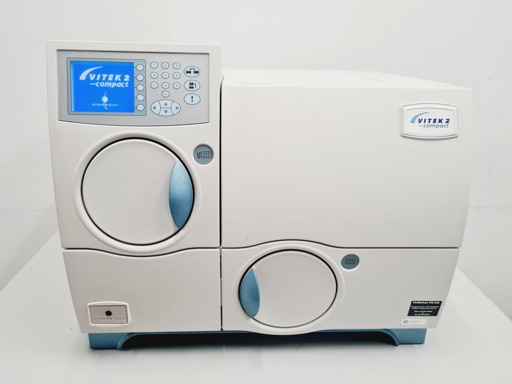 Image of BioMérieux Vitek 2 Compact Microbial Identification & AST System