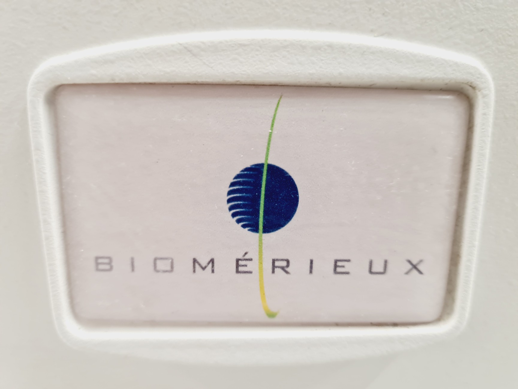 Image of BioMérieux Vitek 2 Compact Microbial Identification & AST System