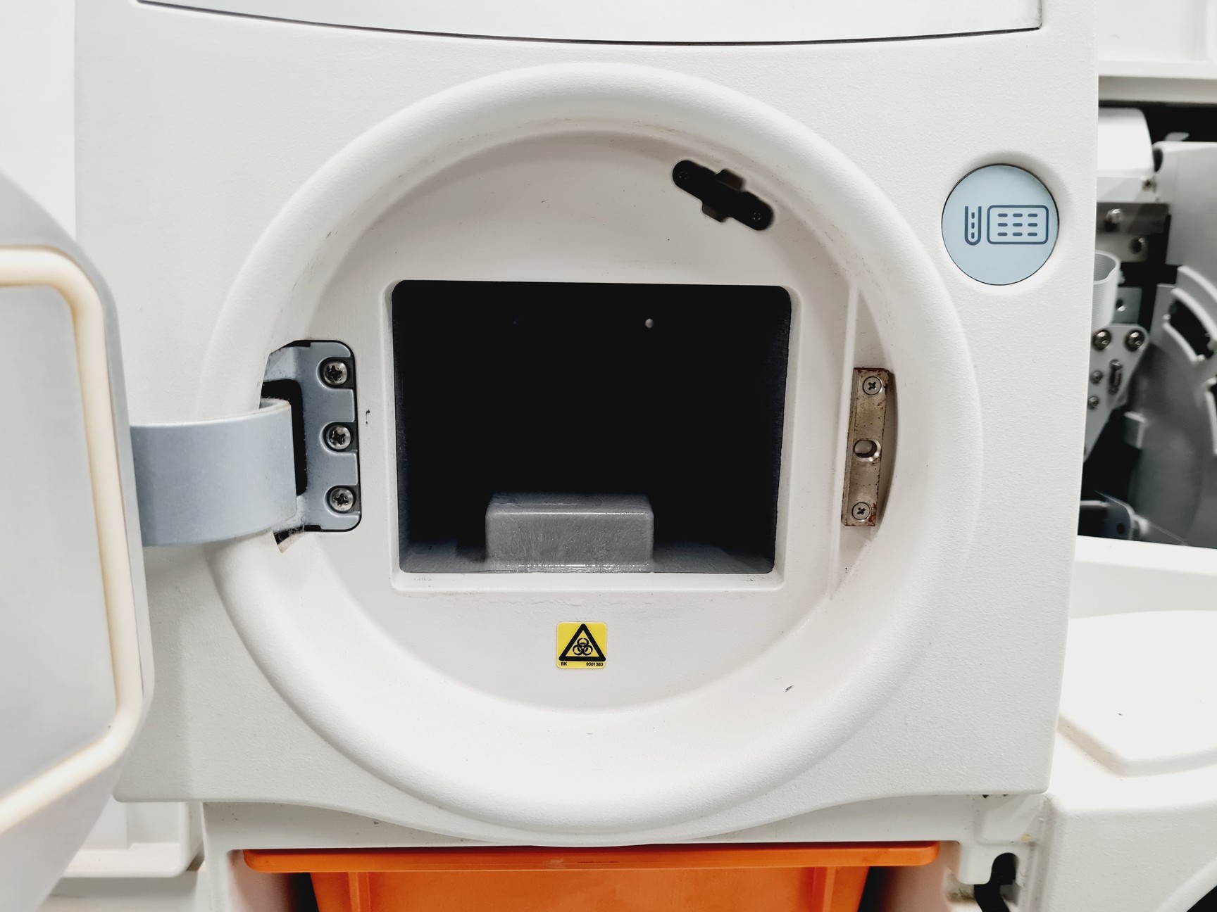 Image of BioMérieux Vitek 2 Compact Microbial Identification & AST System