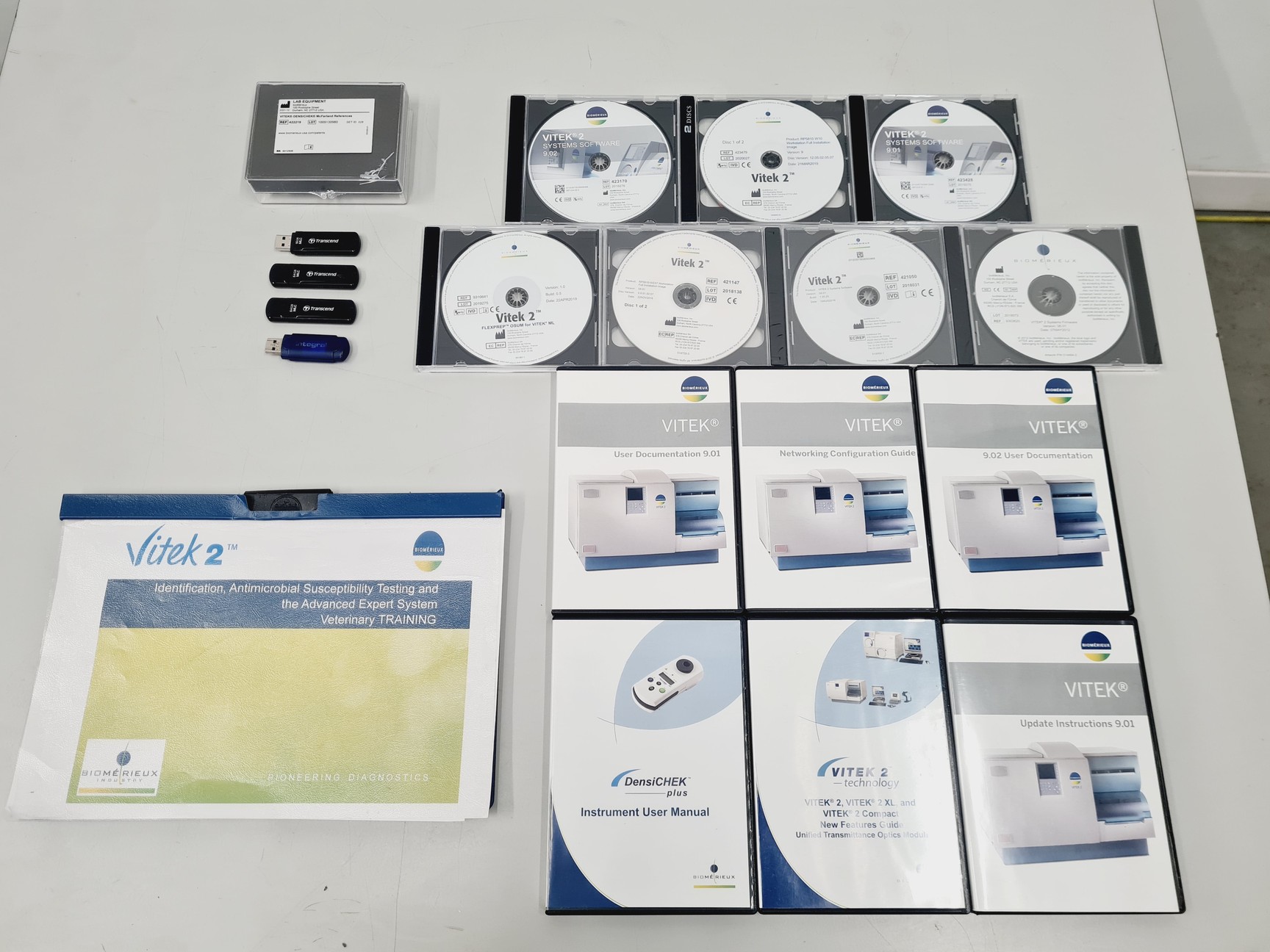 Image of BioMérieux Vitek 2 Compact Microbial Identification & AST System