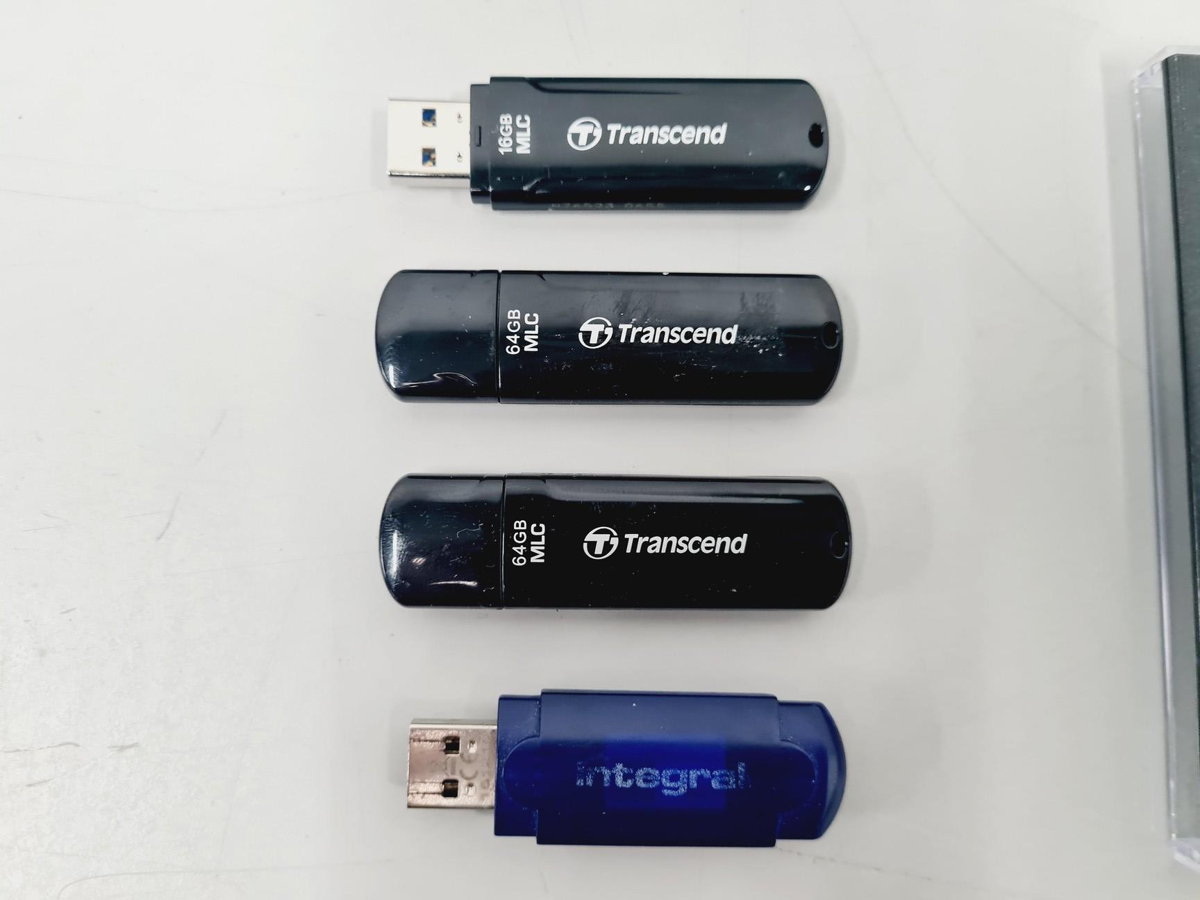 Image of BioMérieux Vitek 2 Compact Microbial Identification & AST System