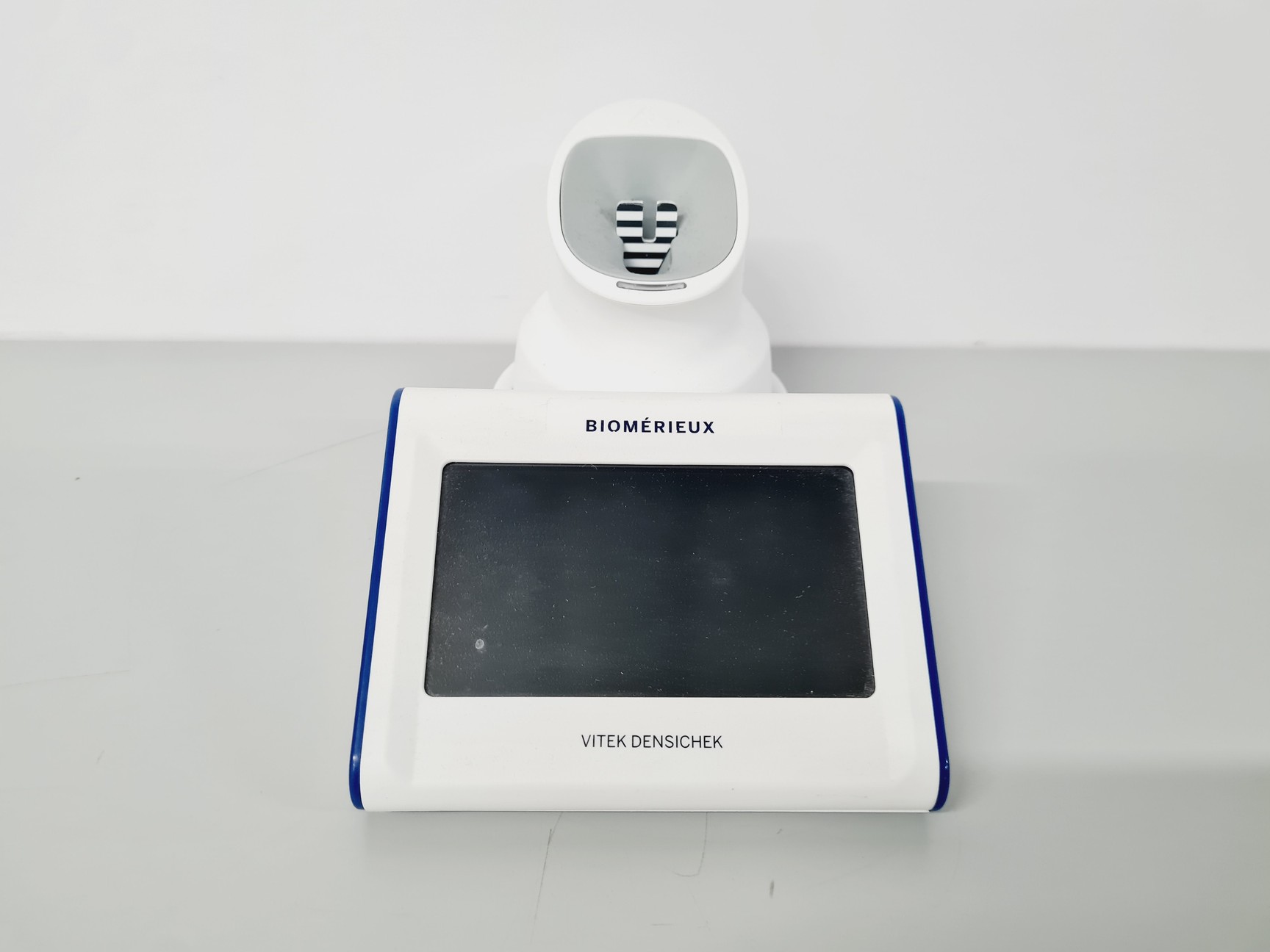 Image of BioMérieux Vitek 2 Compact Microbial Identification & AST System
