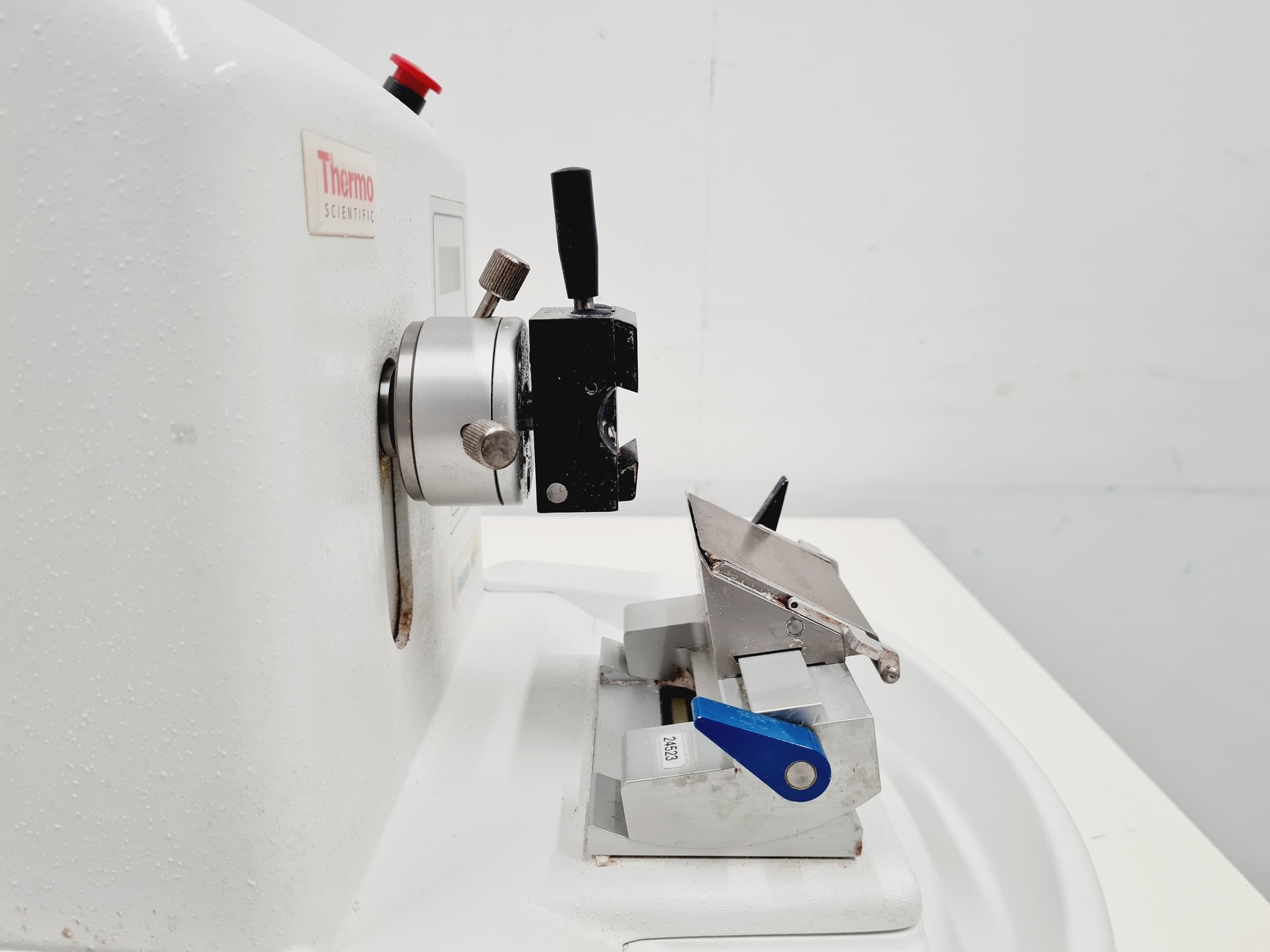 Image of  Thermo Scientific Shandon Finesse ME+ Microtome Lab