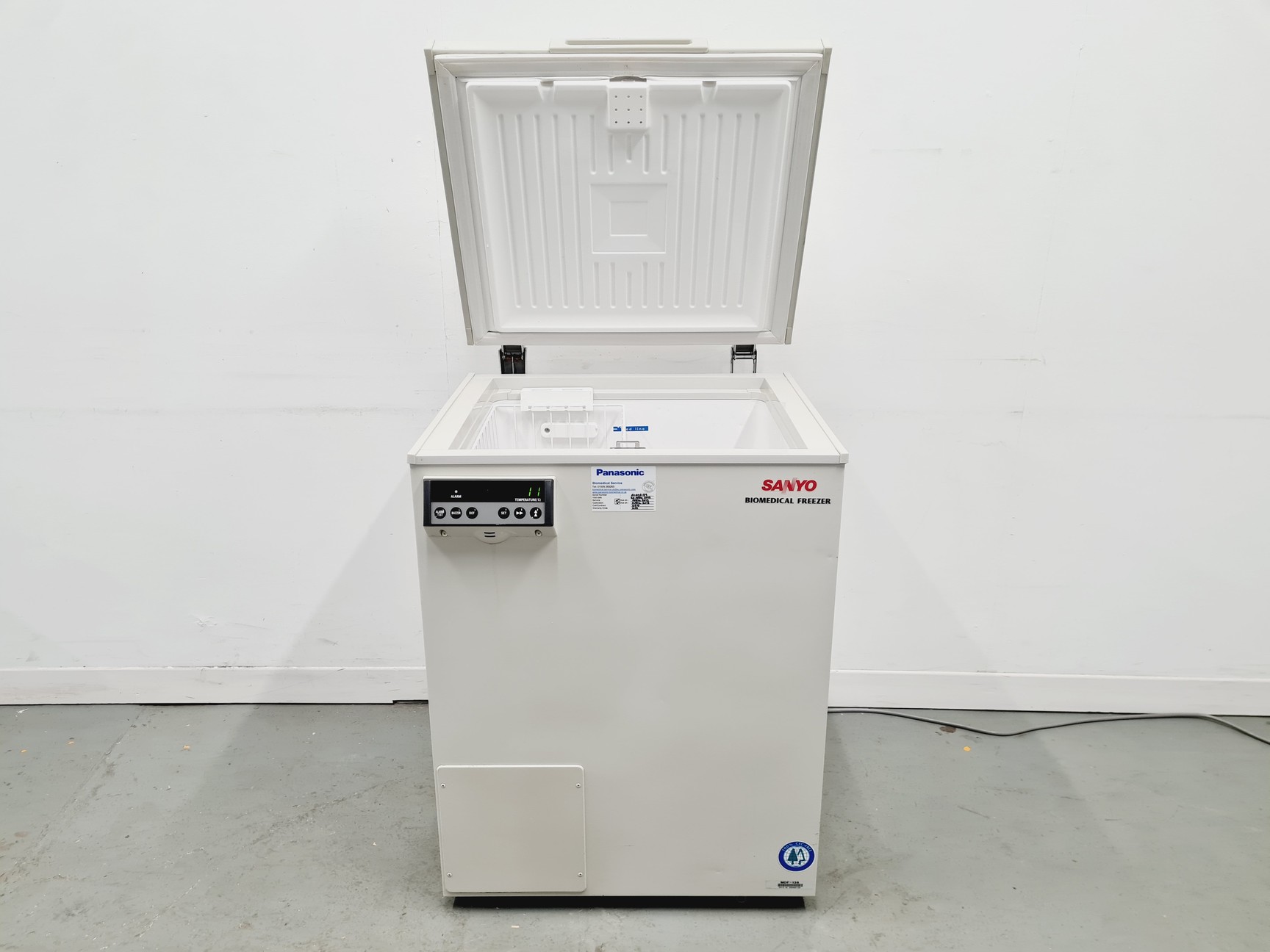 Image of Sanyo MDF-136 Biomedical Freezer -40ºc Lab