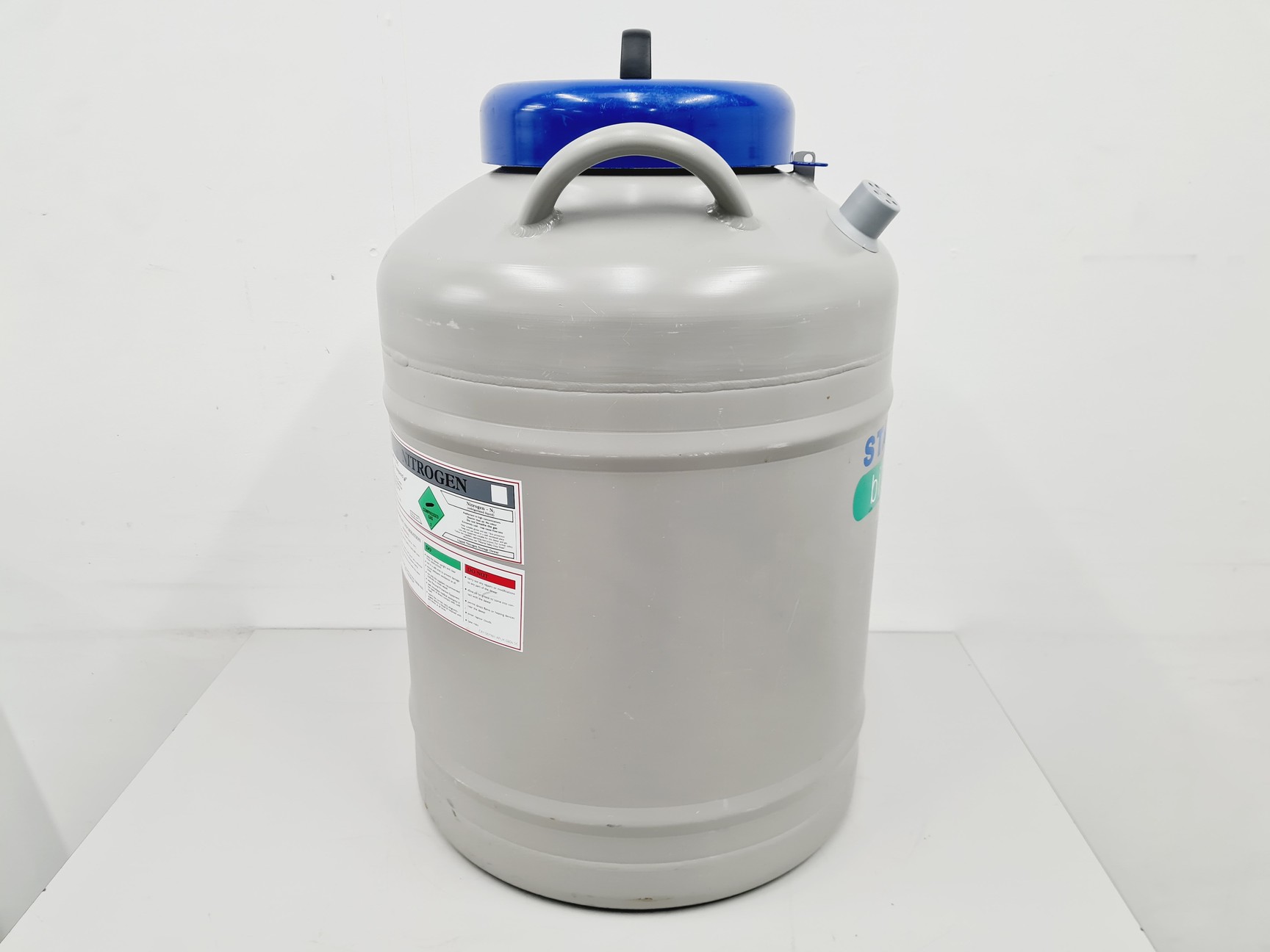 Image of Statebourne Biorack 750 Liquid Nitrogen Dewar Lab