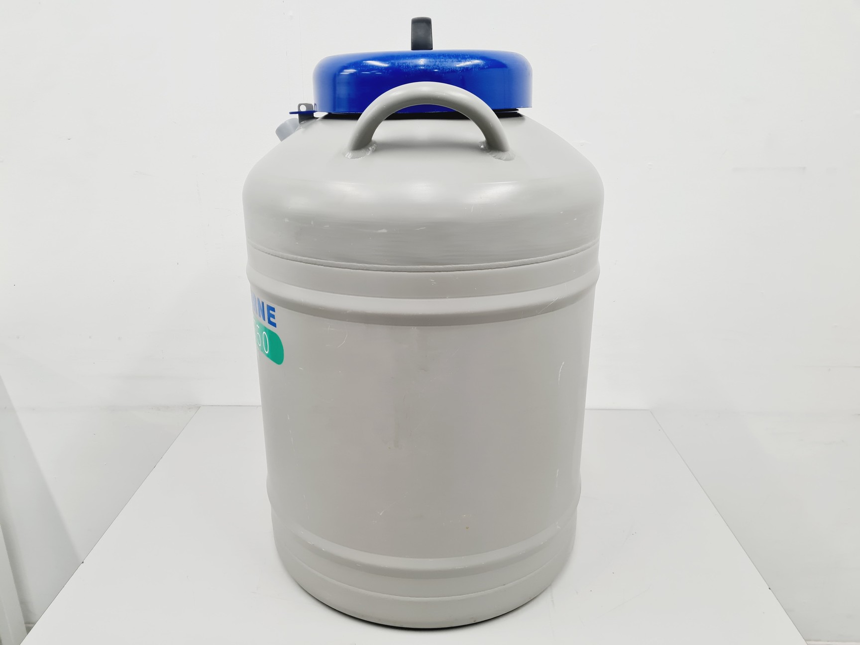 Image of Statebourne Biorack 750 Liquid Nitrogen Dewar Lab