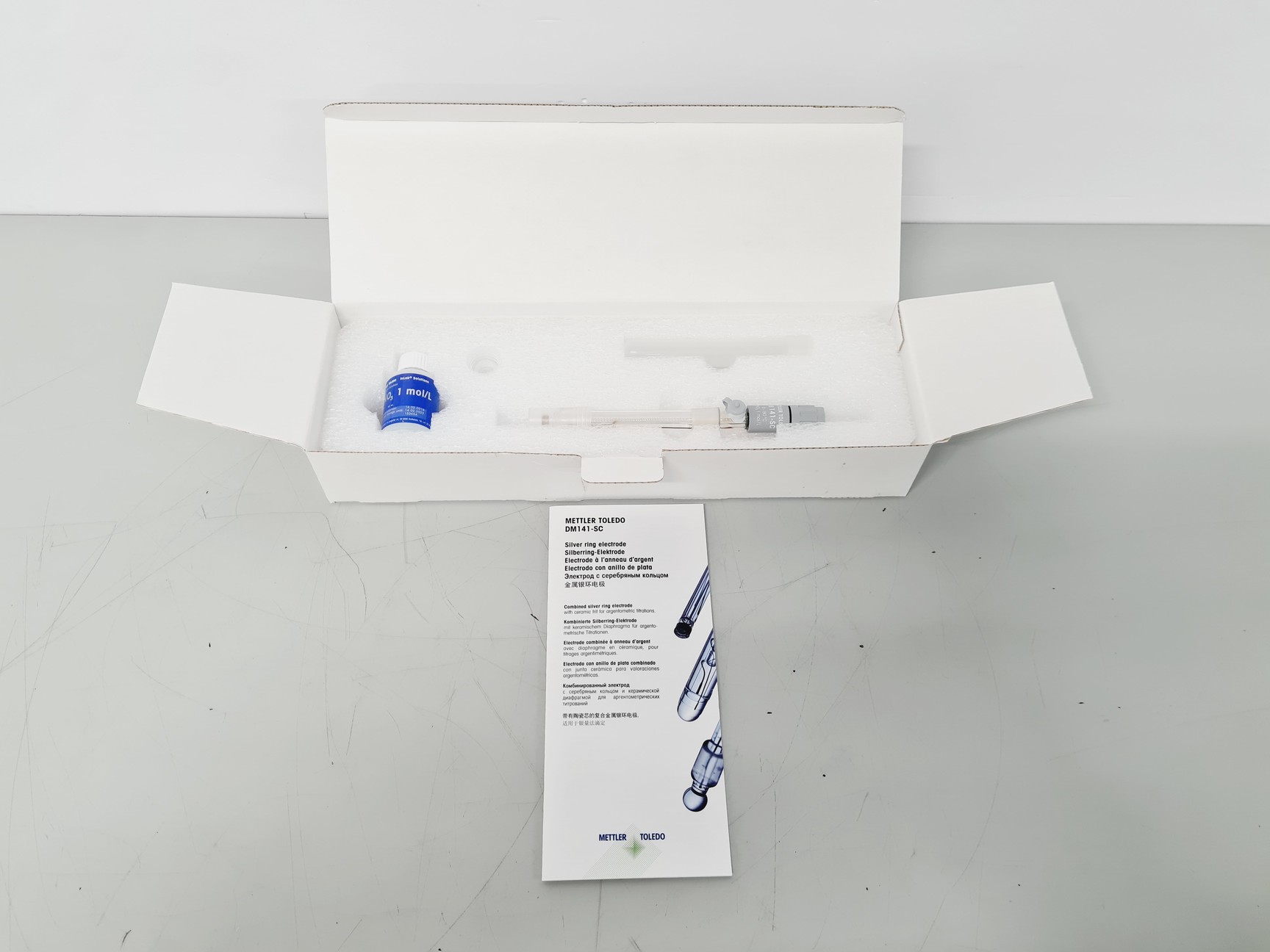 Image of Mettler Toledo DM141-SC Silver Ring Electrode Lab