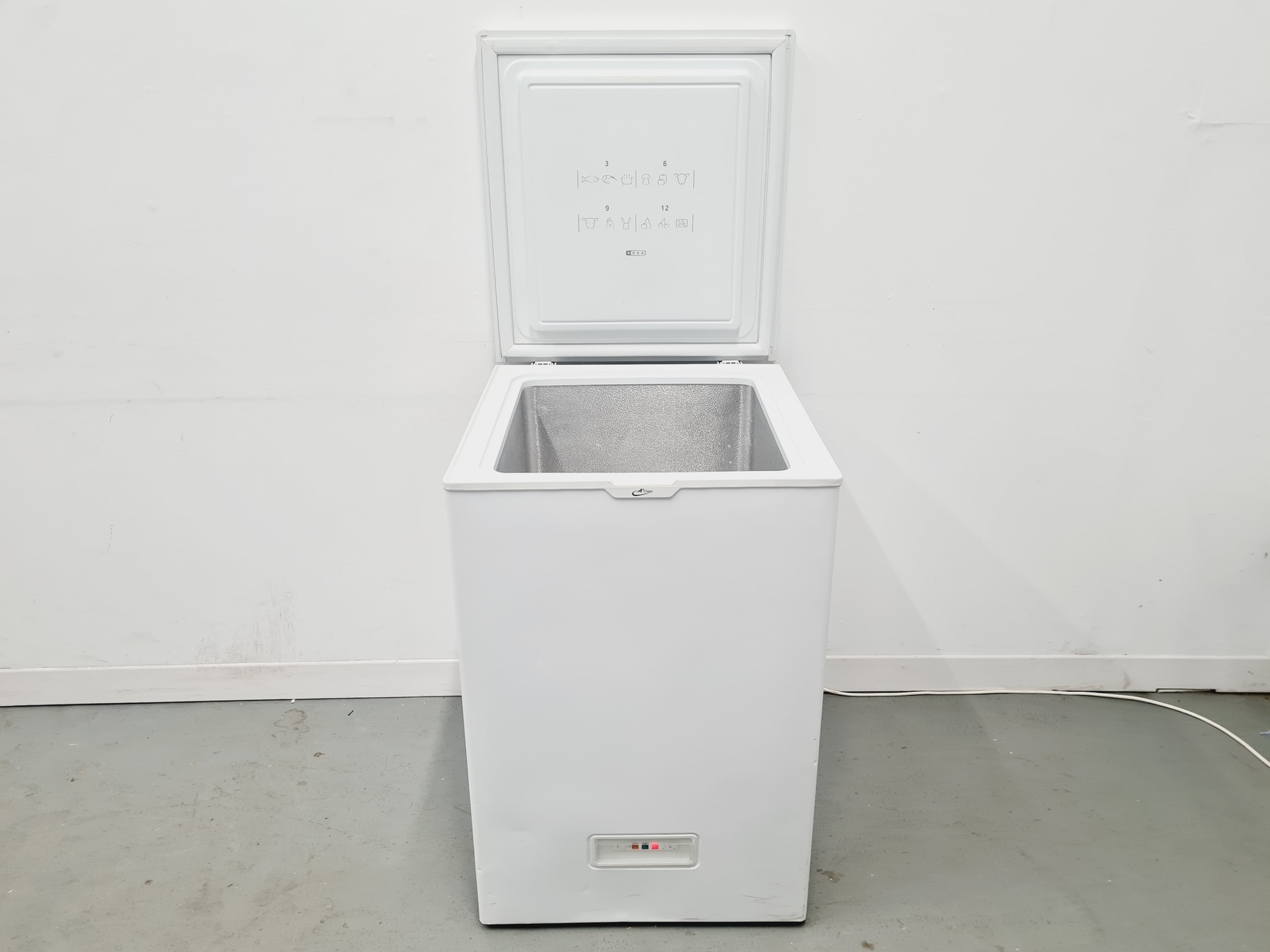 Image of Hotpoint RCAA 17P General Lab Chest Freezer