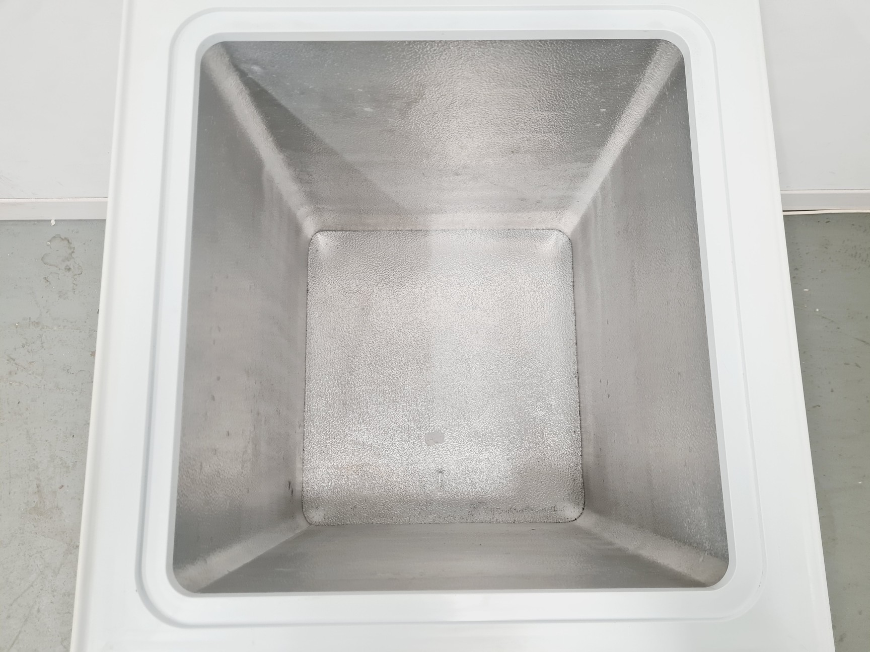 Image of Hotpoint RCAA 17P General Lab Chest Freezer