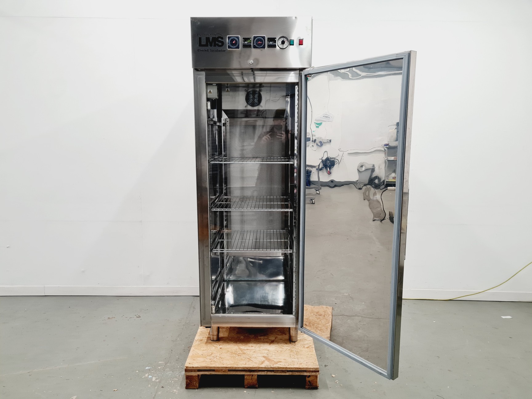 Image of LMS 600A Cooled Incubator Lab