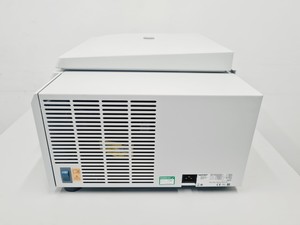 Thumbnail image of Eppendorf Refrigerated Centrifuge 5804 R w/ Eppendorf S-4-72 Rotor Lab