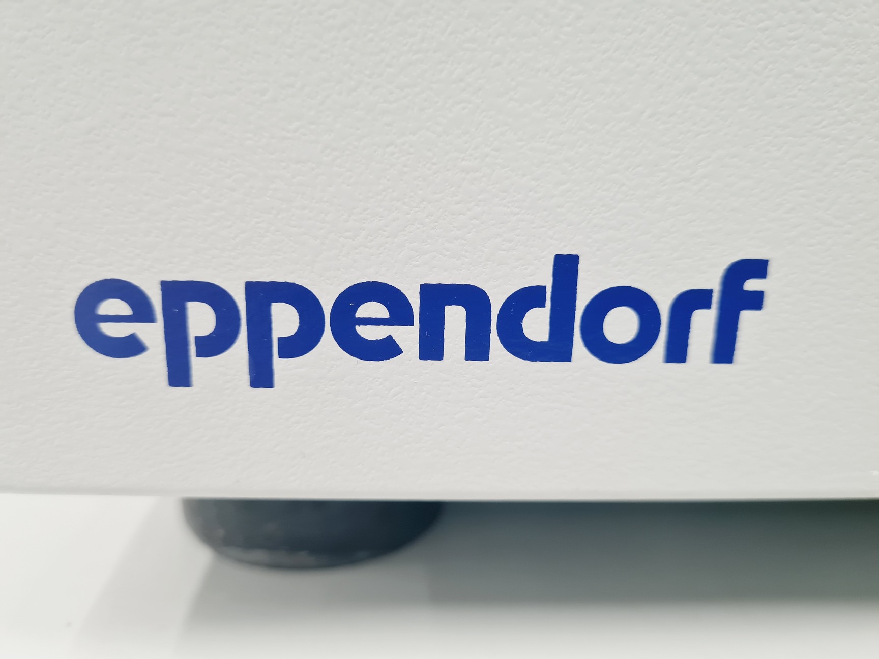 Image of Eppendorf Refrigerated Centrifuge 5804 R w/ Eppendorf S-4-72 Rotor Lab