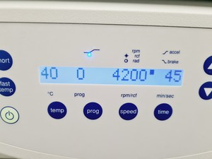 Thumbnail image of Eppendorf Refrigerated Centrifuge 5804 R w/ Eppendorf S-4-72 Rotor Lab