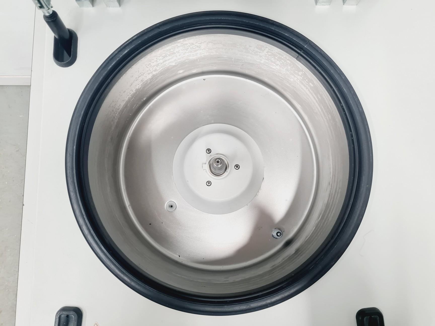 Image of Eppendorf Refrigerated Centrifuge 5804 R w/ Eppendorf S-4-72 Rotor Lab