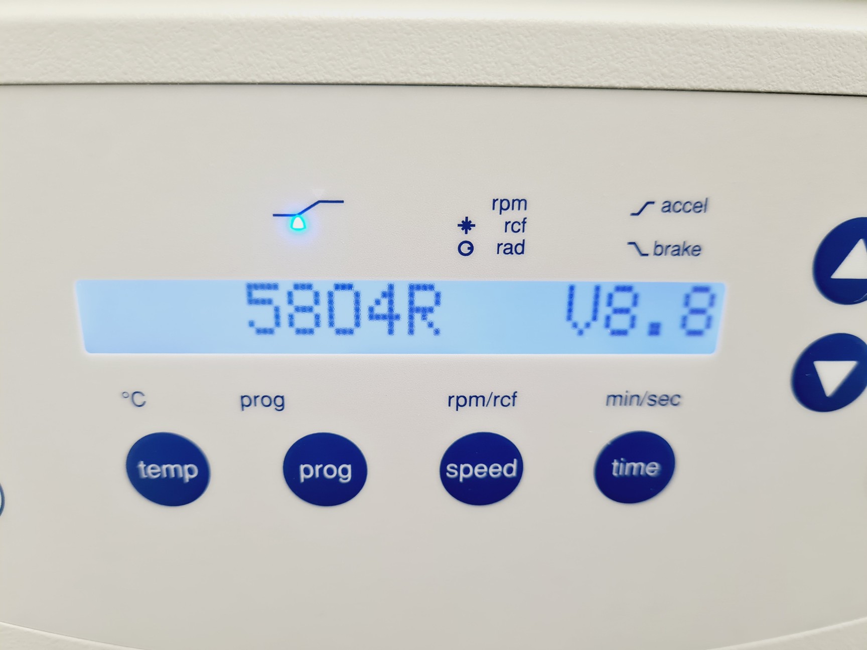 Image of Eppendorf Refrigerated Centrifuge 5804 R w/ Eppendorf S-4-72 Rotor Lab