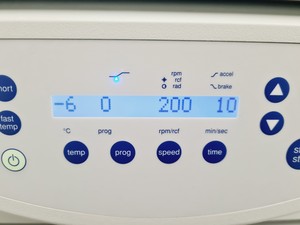 Thumbnail image of Eppendorf Refrigerated Centrifuge 5804 R w/ Eppendorf S-4-72 Rotor Lab