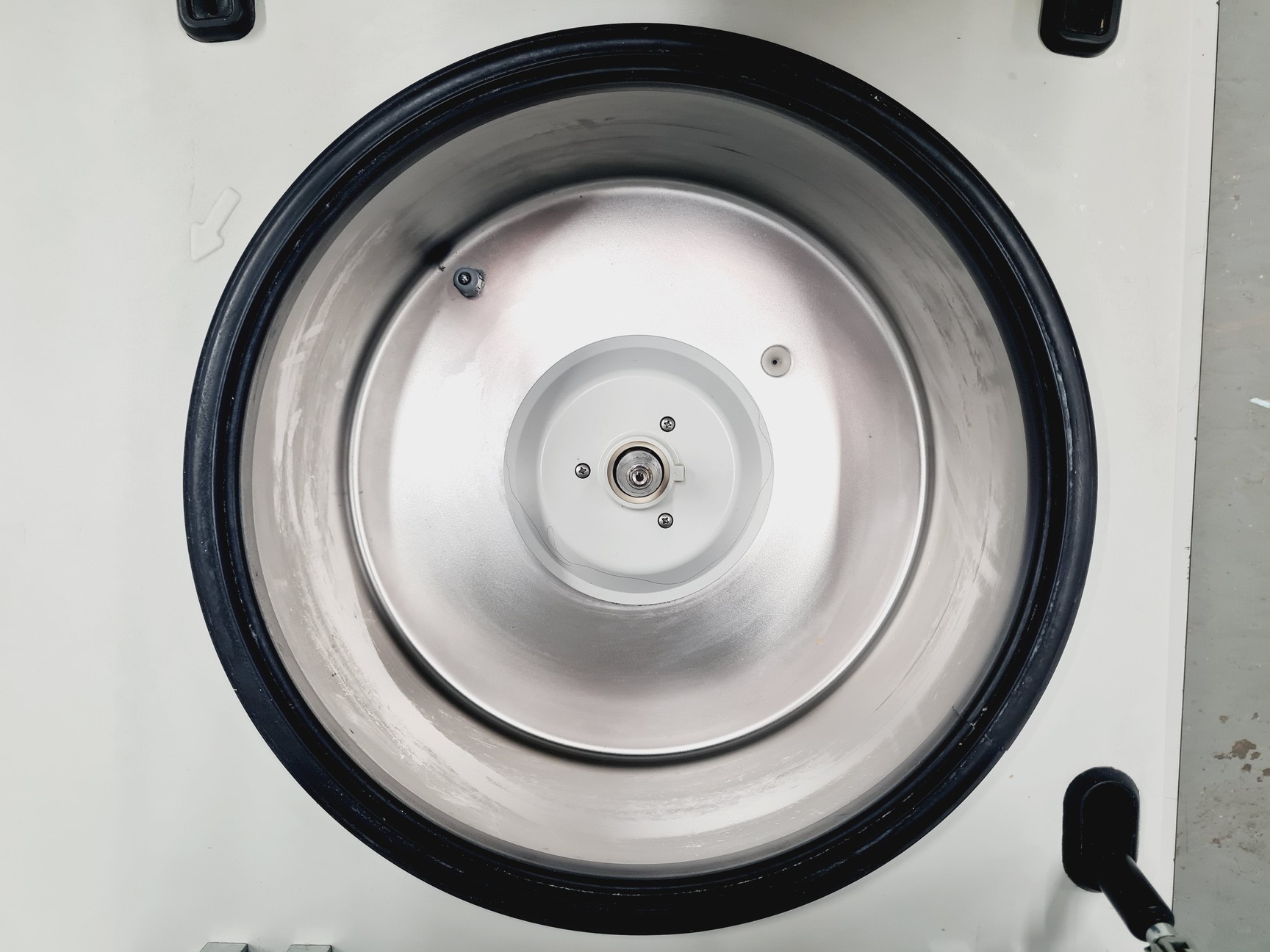 Image of Eppendorf Refrigerated Centrifuge 5804 R with Eppendorf A-4-44 Rotor