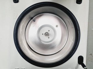 Thumbnail image of Eppendorf Refrigerated Centrifuge 5804 R with Eppendorf A-4-44 Rotor