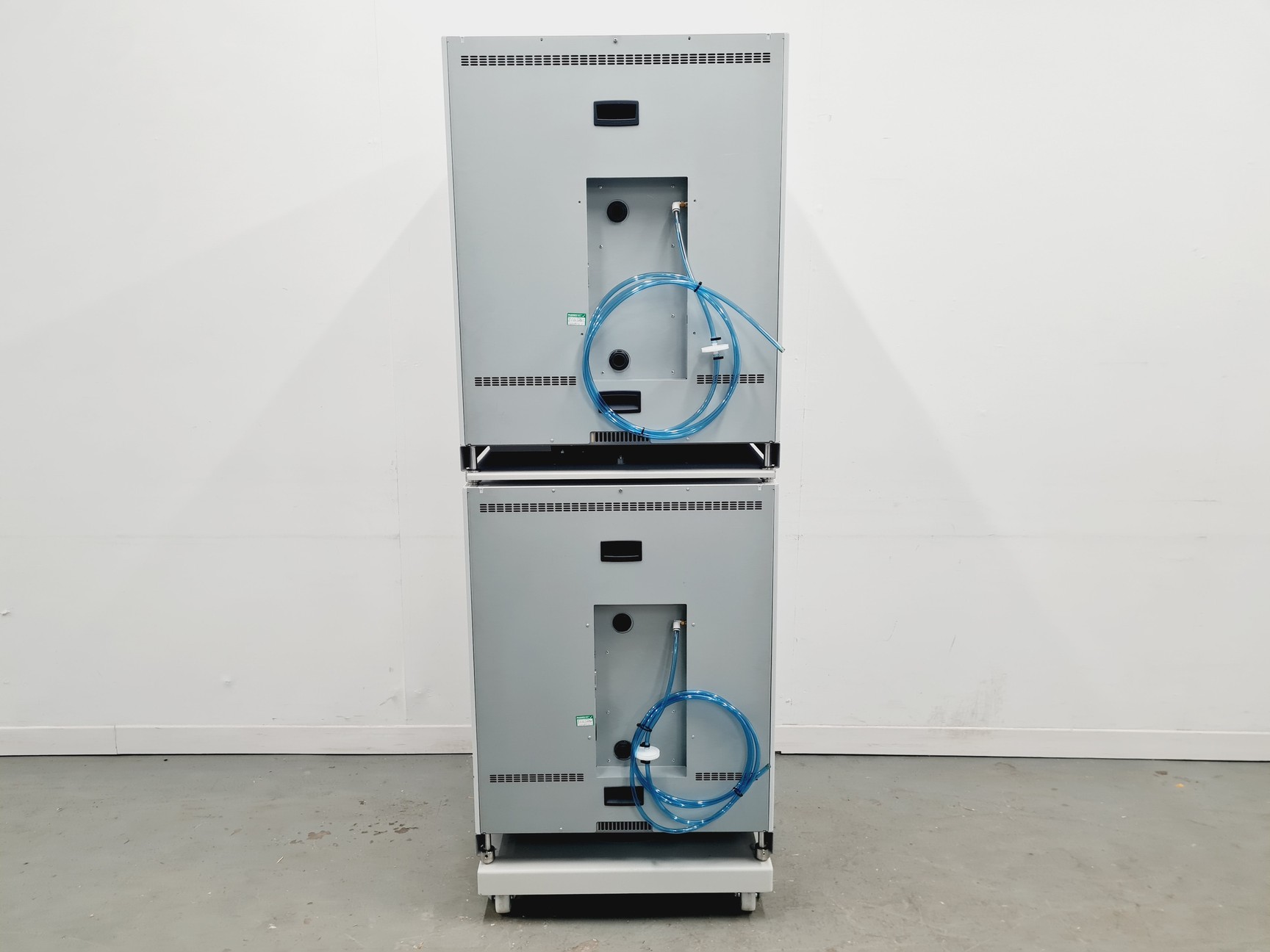 Image of Eppendorf CellXpert C170i Double Stack Incubator Lab