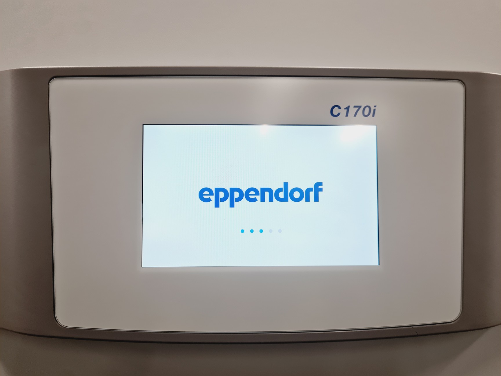 Image of Eppendorf CellXpert C170i Double Stack Incubator Lab