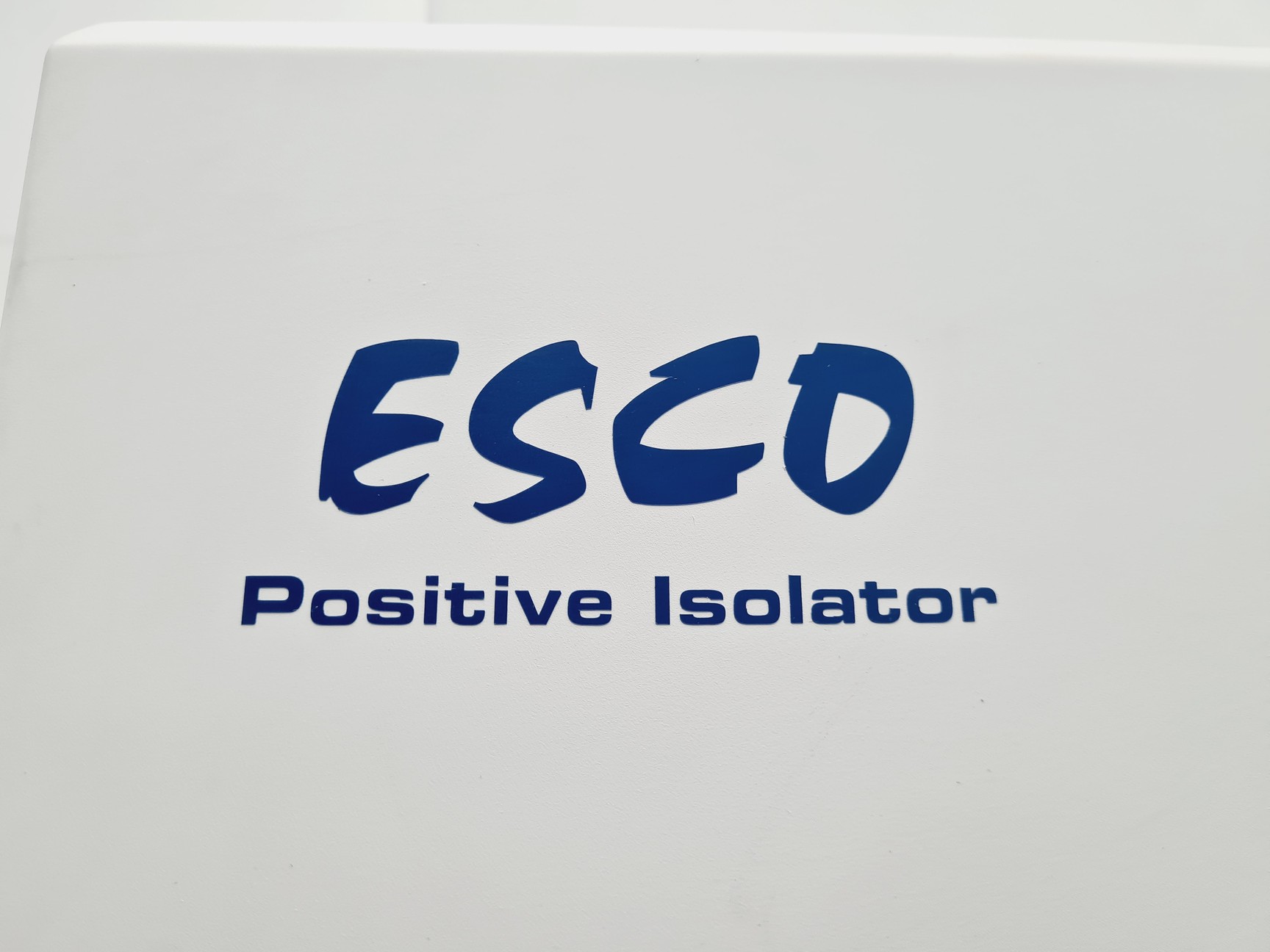 Image of Esco Isoclean HPI-4G8-PS2 Platform Isolator with Esco Glove Leak Tester