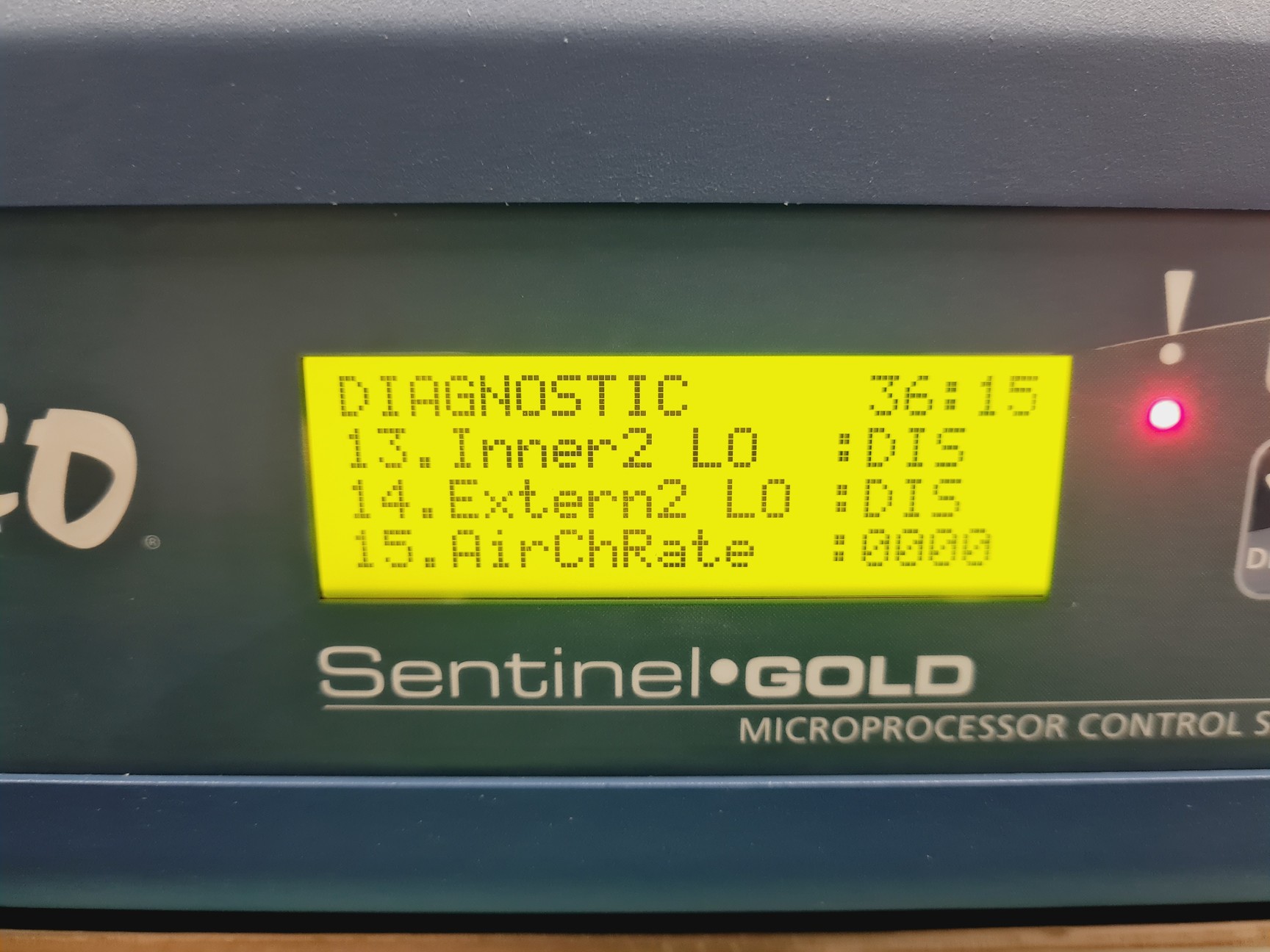 Image of Esco Isoclean HPI-4G8-PS2 Platform Isolator with Esco Glove Leak Tester