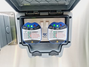 Thumbnail image of Esco Isoclean HPI-4G8-PS2 Platform Isolator with Esco Glove Leak Tester
