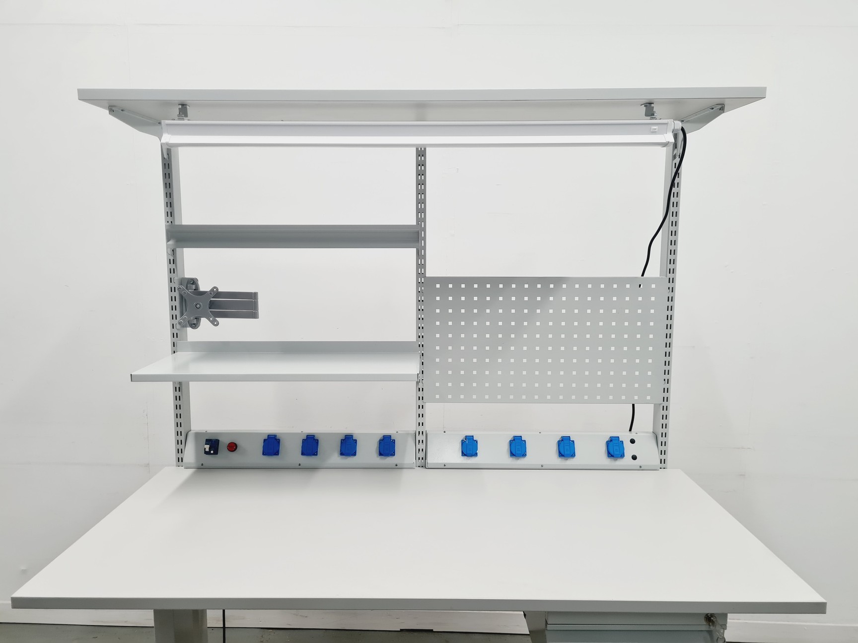 Image of ESD Workbench 1600mm with Light and 8 Power Sockets Lab