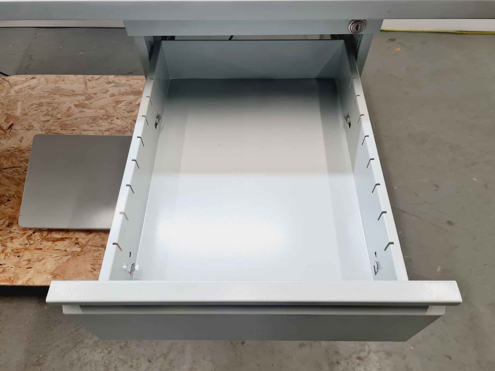 Image of ESD Workbench 1600mm with Light and 8 Power Sockets Lab