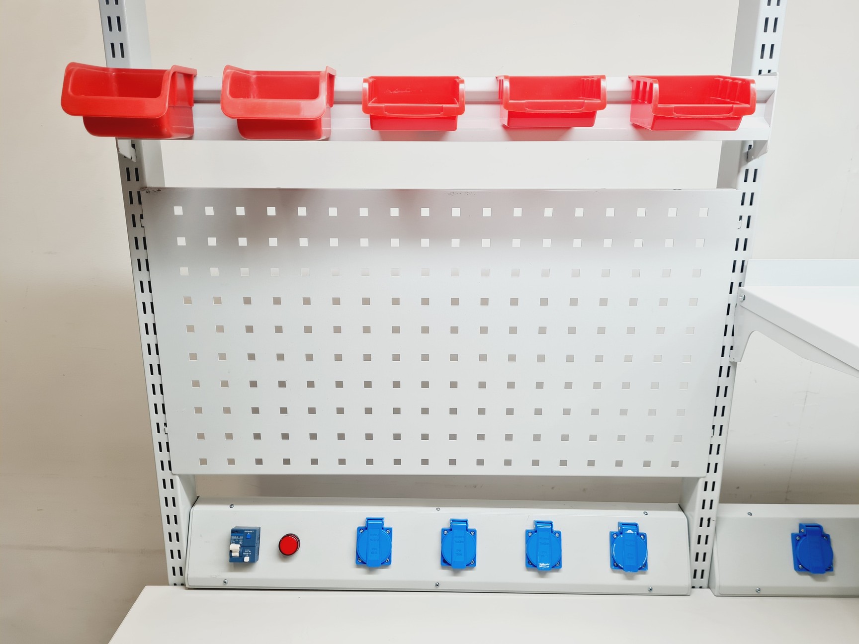 Image of ESD Workbench 1600mm with Light and 8 Power Sockets Lab