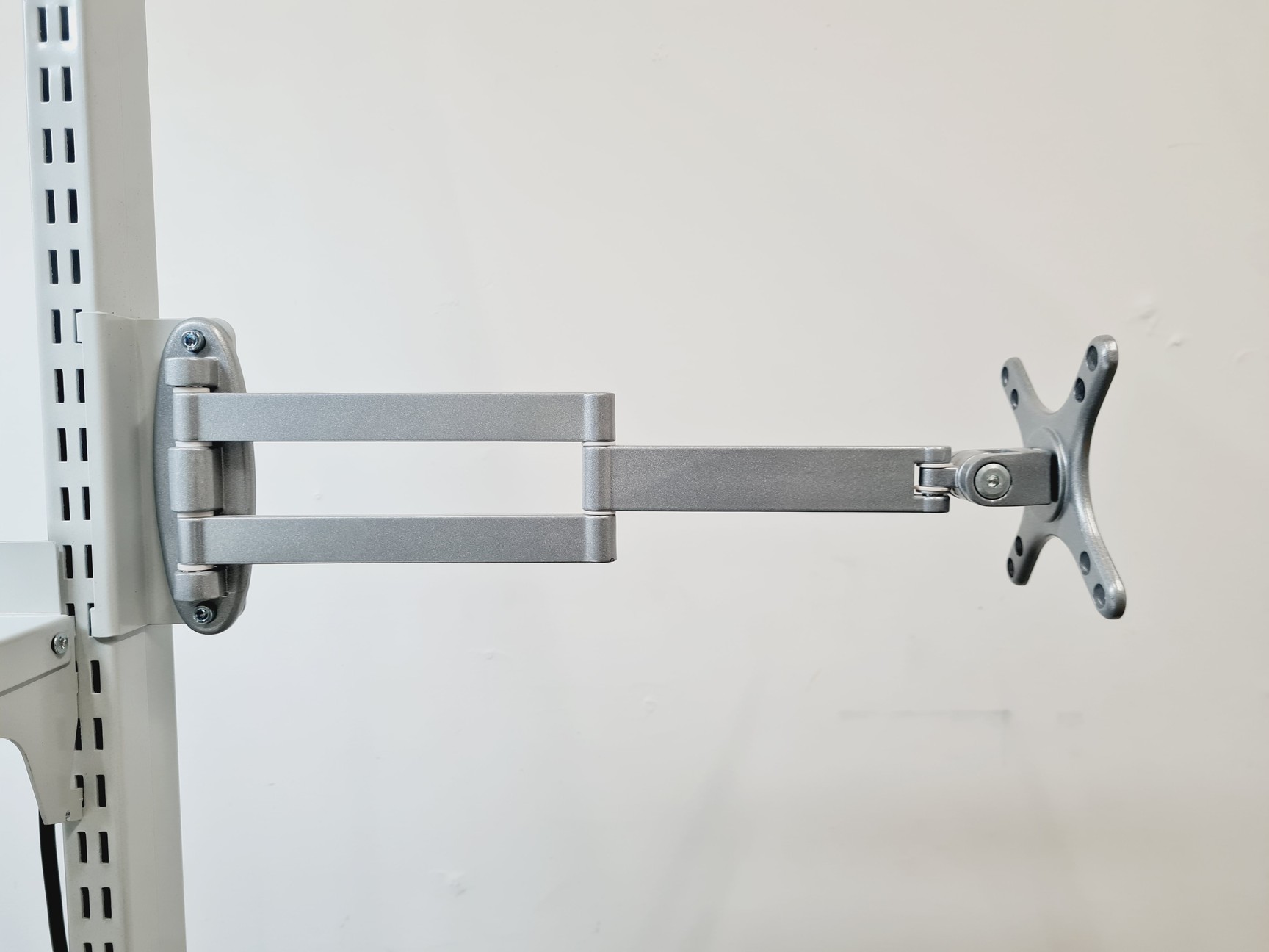 Image of ESD Workbench 1600mm with Light and 8 Power Sockets Lab