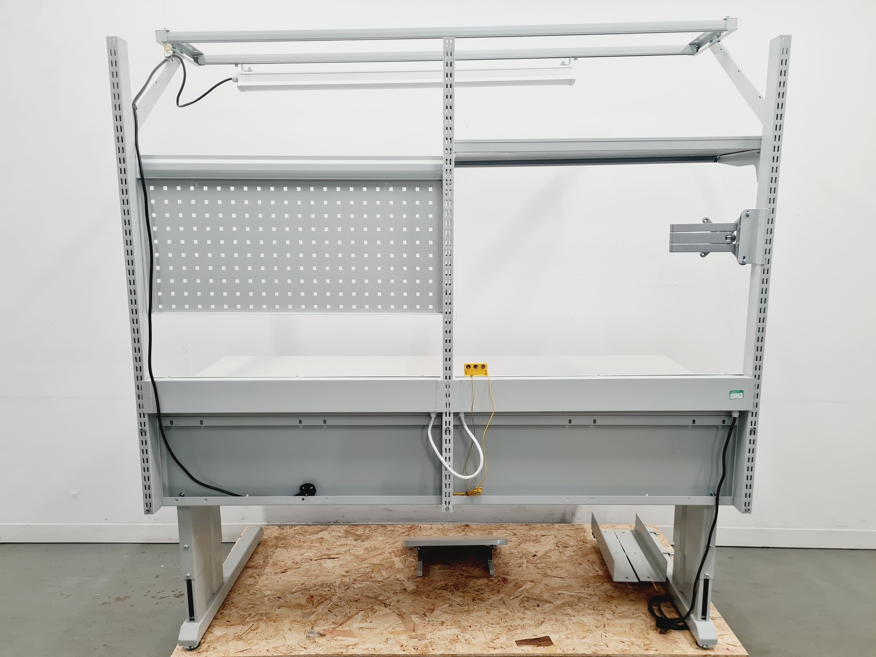Image of ESD Workbench 1830mm with Light and 10 Power Sockets Lab