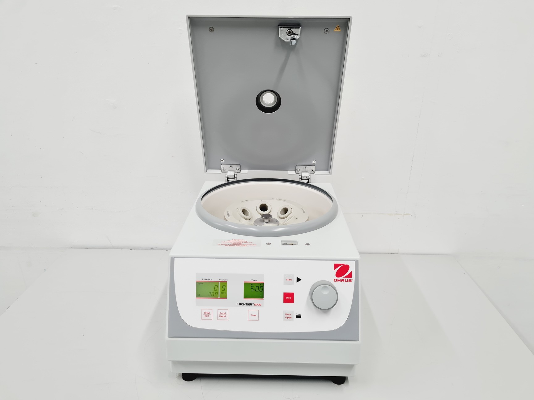 Image of OHAUS Frontier FC5706 Benchtop Centrifuge w/ OHAUS 21/490 Rotor Lab