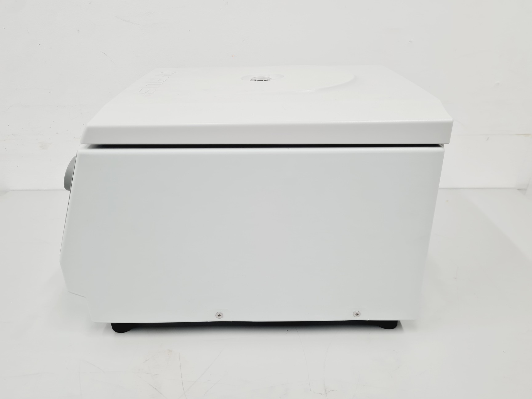 Image of OHAUS Frontier FC5706 Benchtop Centrifuge w/ OHAUS 21/490 Rotor Lab