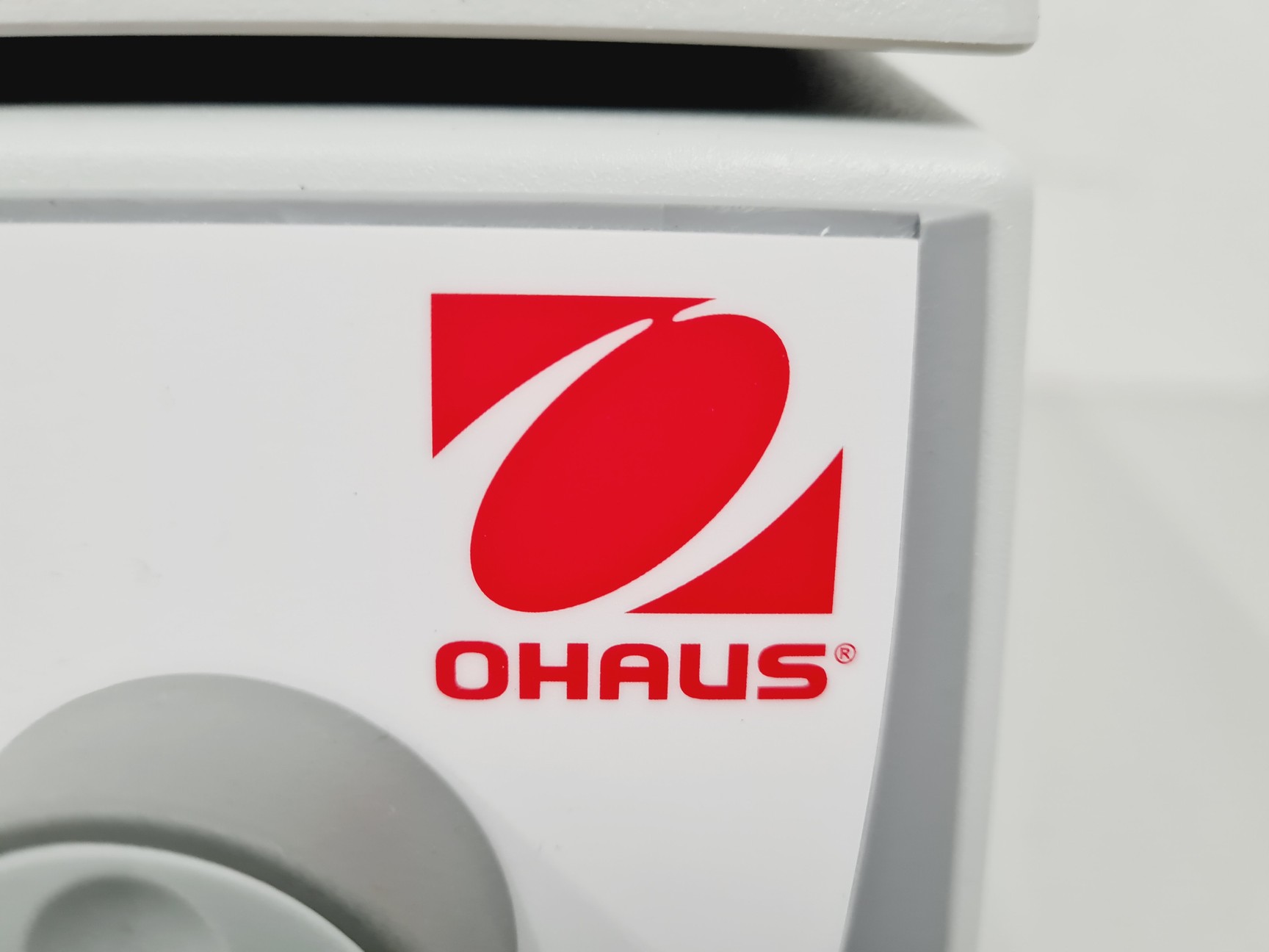 Image of OHAUS Frontier FC5706 Benchtop Centrifuge w/ OHAUS 21/490 Rotor Lab