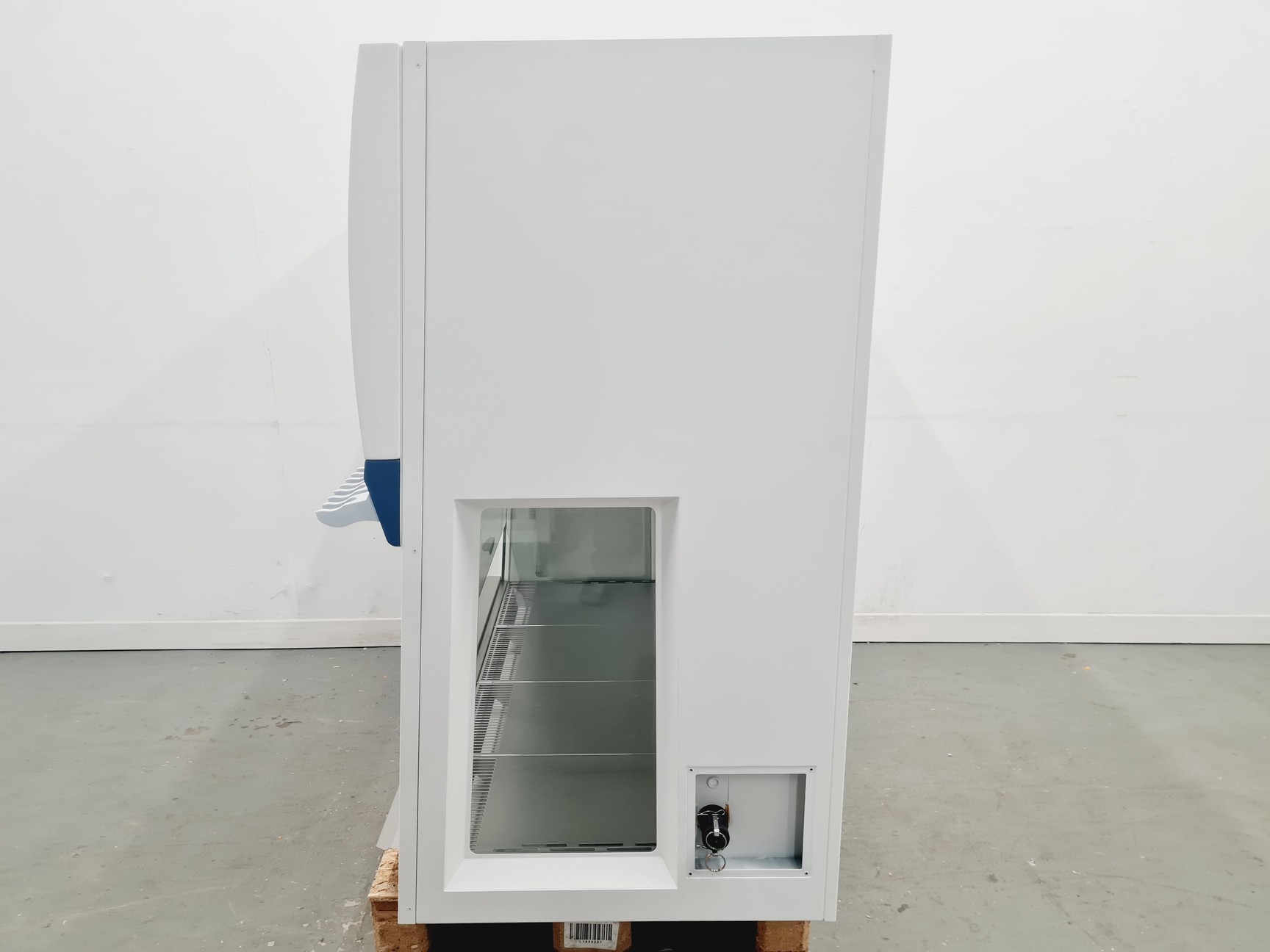 Image of Esco Class II BSC Airstream Duo AC2-4G8 w/ Stand Lab