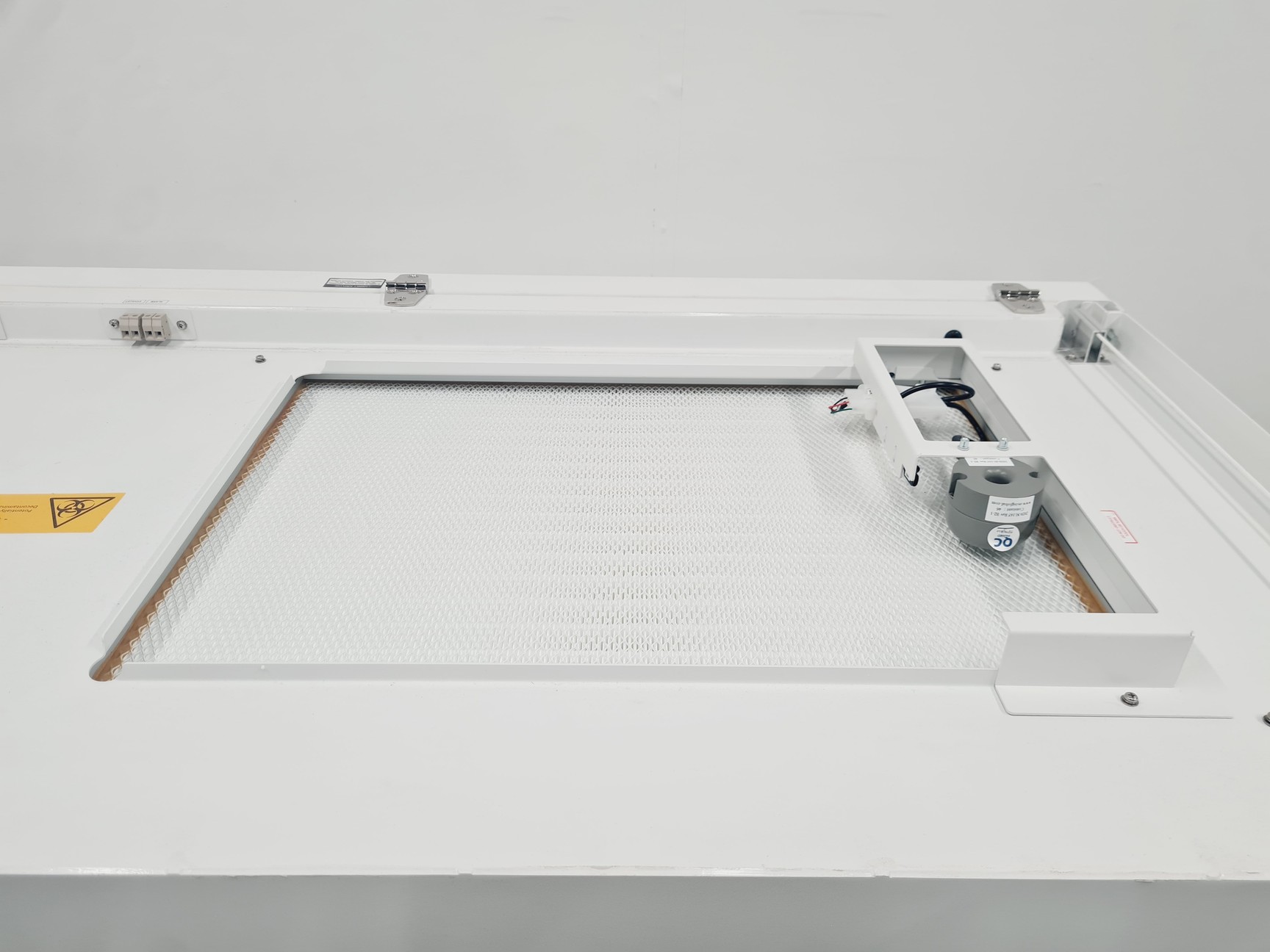 Image of Esco Class II BSC Airstream Duo AC2-4G8 w/ Stand Lab