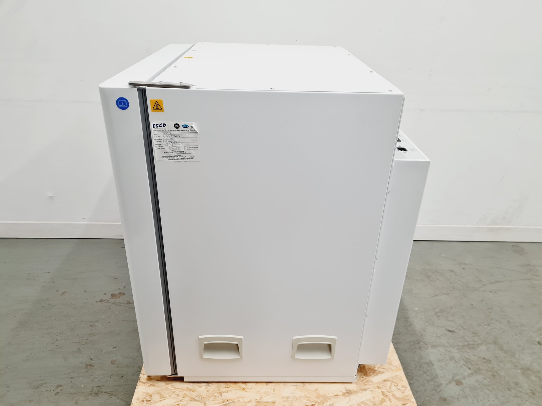 Image of LEEC Touch 190 S Culture Safe CO2 Incubator