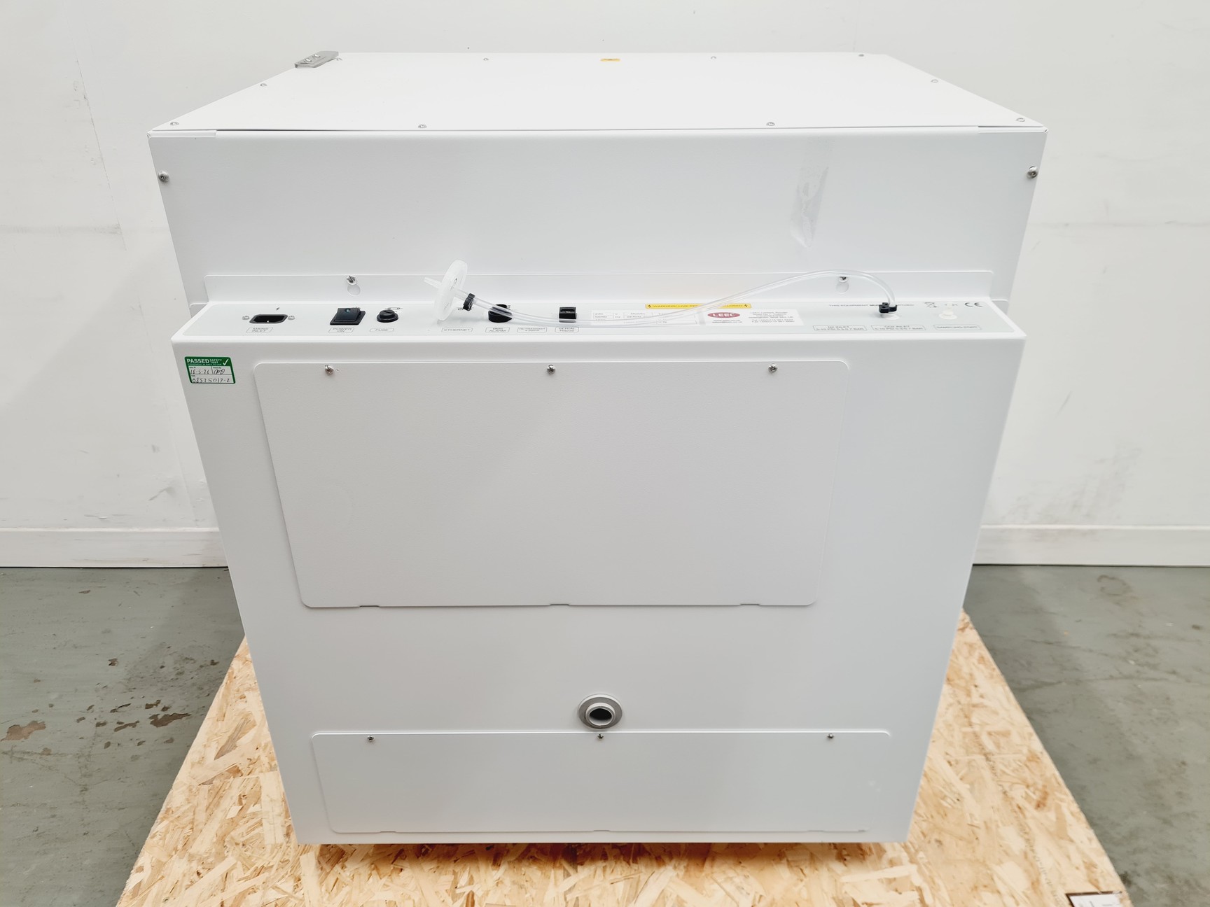 Image of LEEC Touch 190 S Culture Safe CO2 Incubator