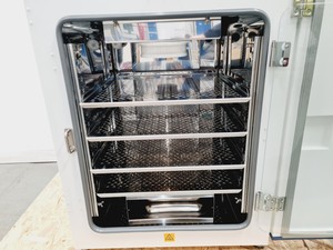 Thumbnail image of ESCO CCL-170T-8 CelCulture CO2 Incubator Lab