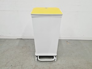 Image of EVO 30 Mono Disposable Rectangular Waste Bin with Single Lid 30L