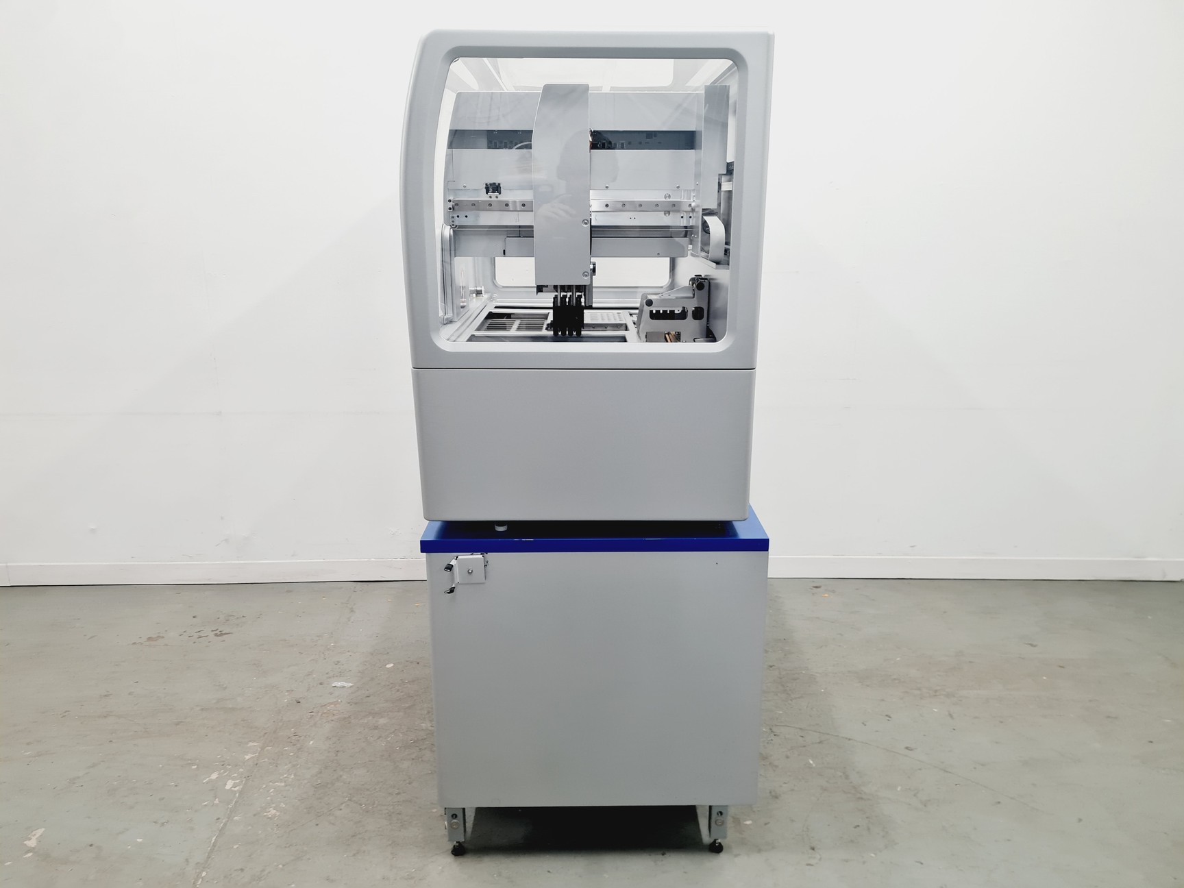 Image of Qiagen QIAsymphony SP Nucleic Acid Purification System Lab