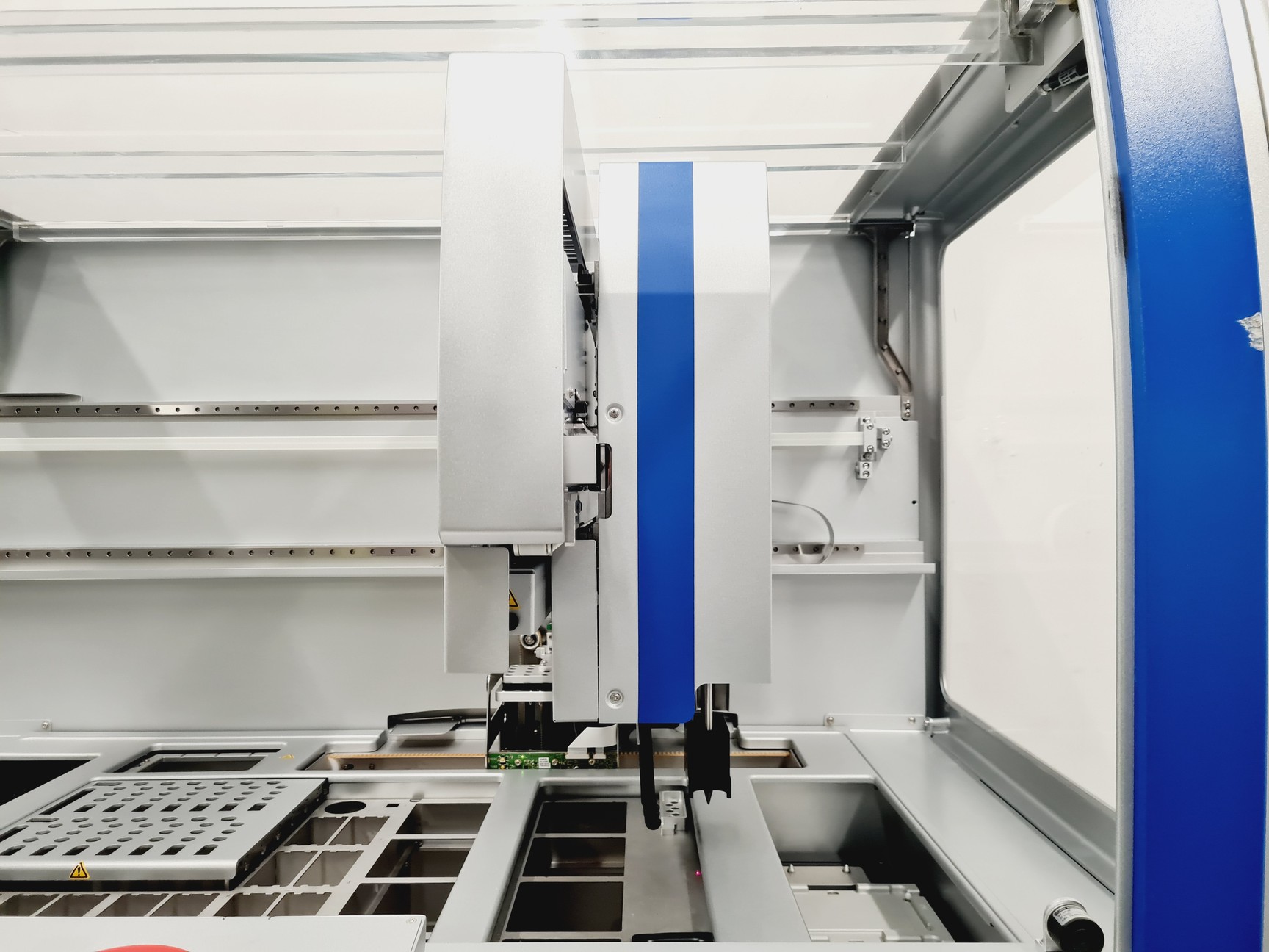 Image of Qiagen QIAsymphony SP Nucleic Acid Purification System Lab