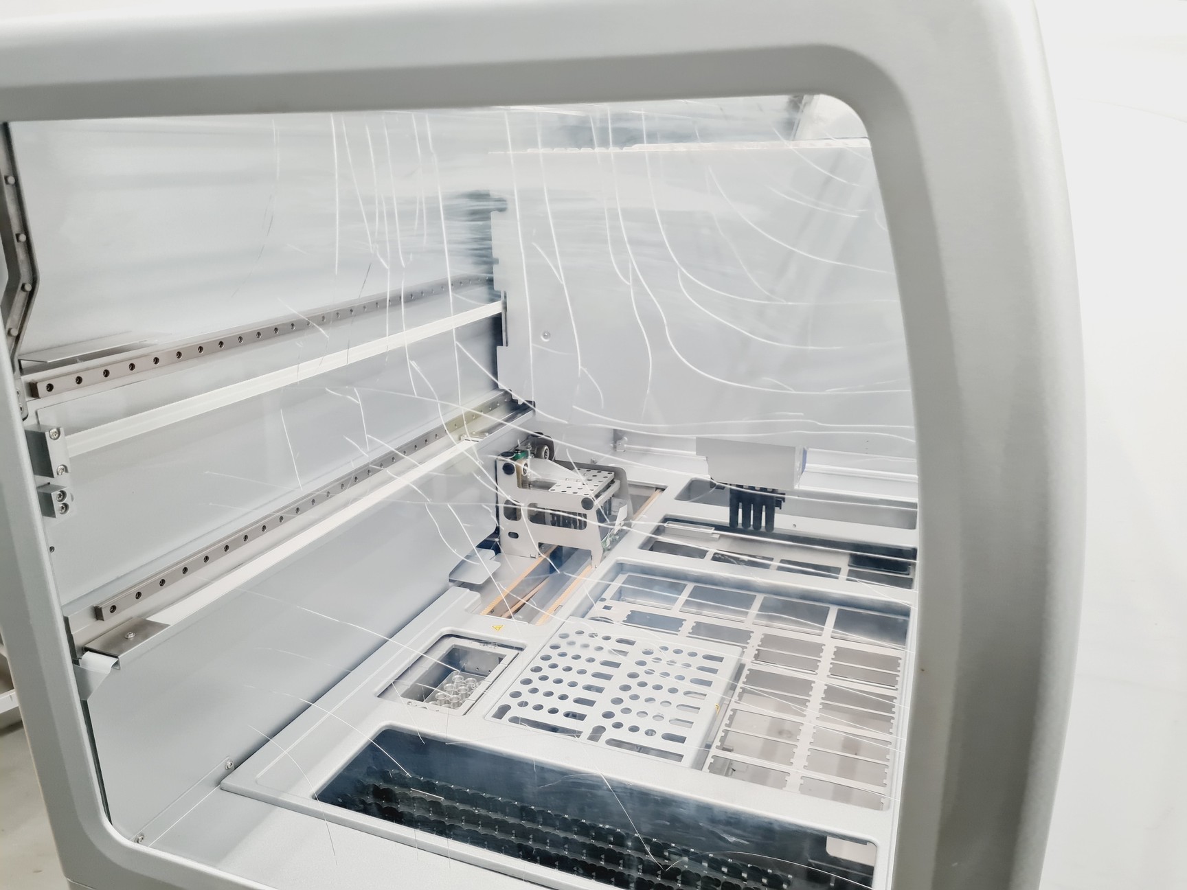 Image of Qiagen QIAsymphony SP Nucleic Acid Purification System Lab