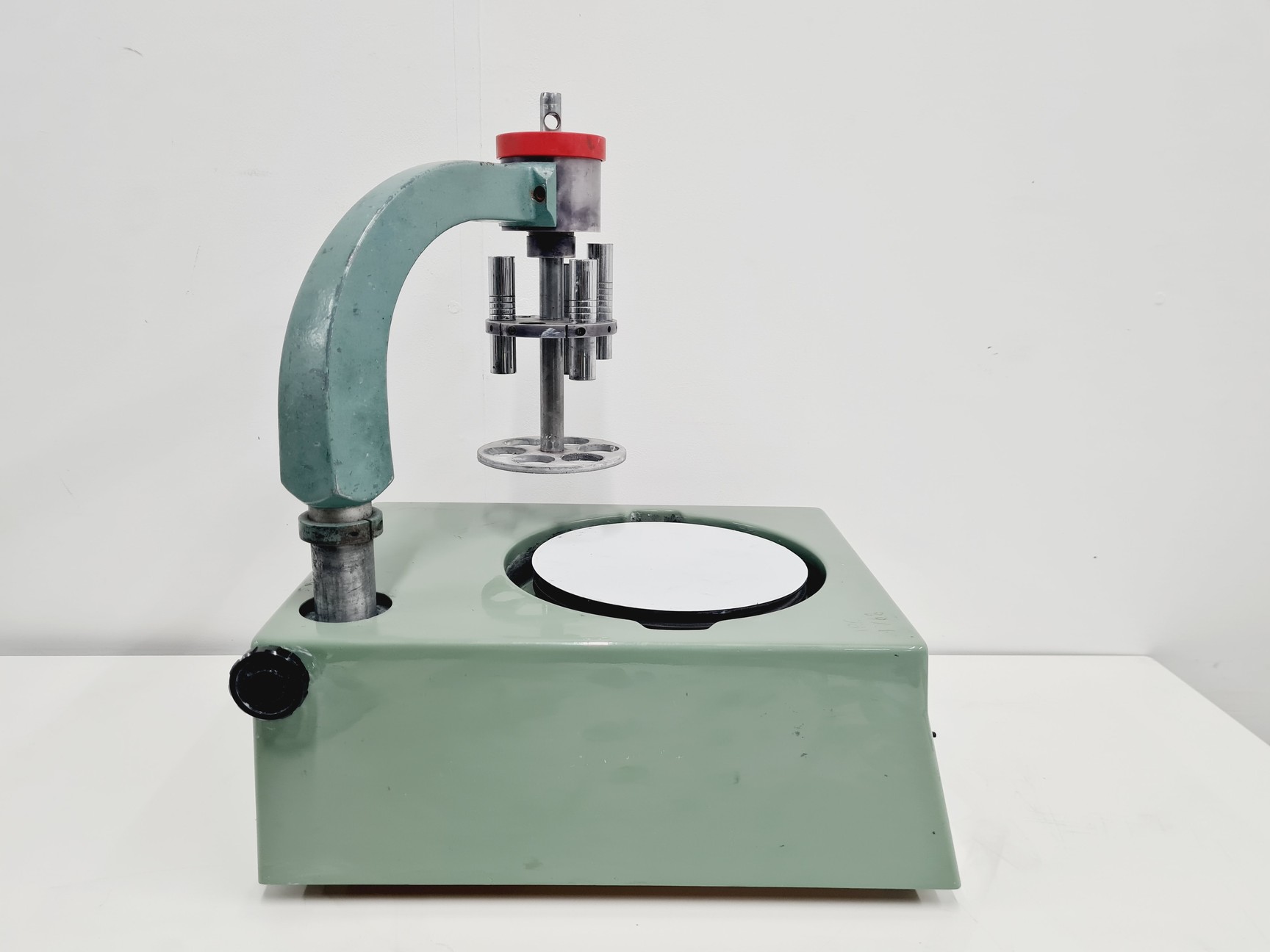 Image of Metaserve Universal Polisher C200/5A 200mm – Single Speed