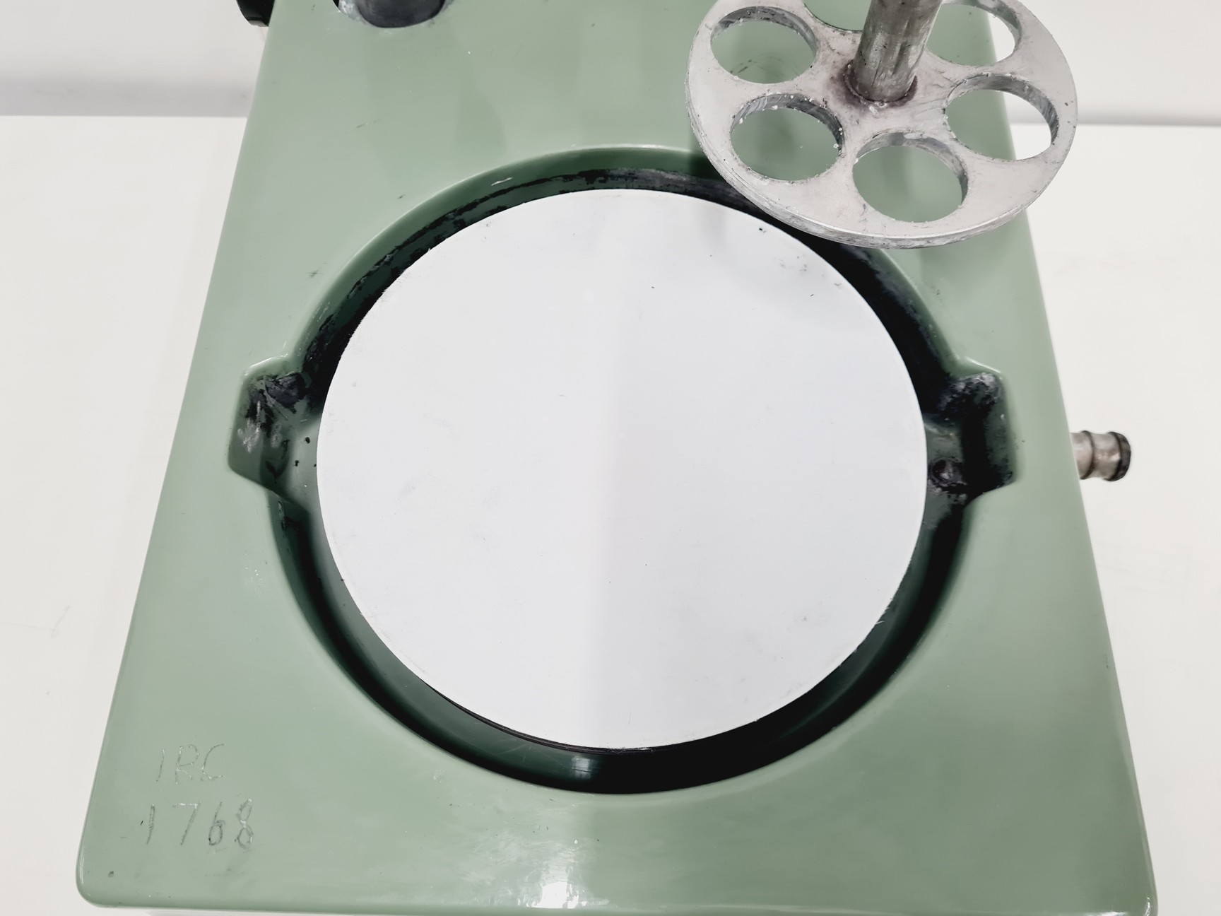 Image of Metaserve Universal Polisher C200/5A 200mm – Single Speed