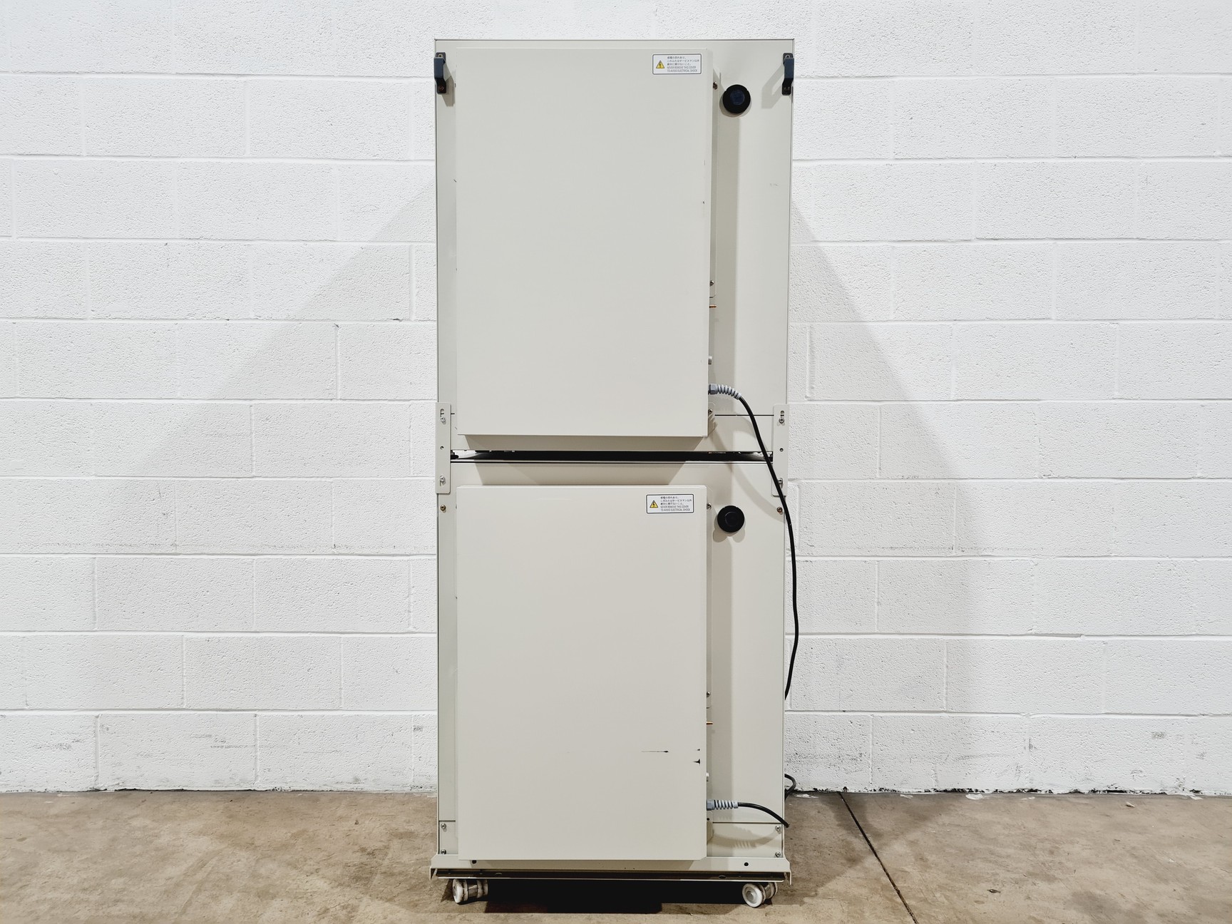 Image of Sanyo MCO-20AIC CO2 Incubator Double Stack 